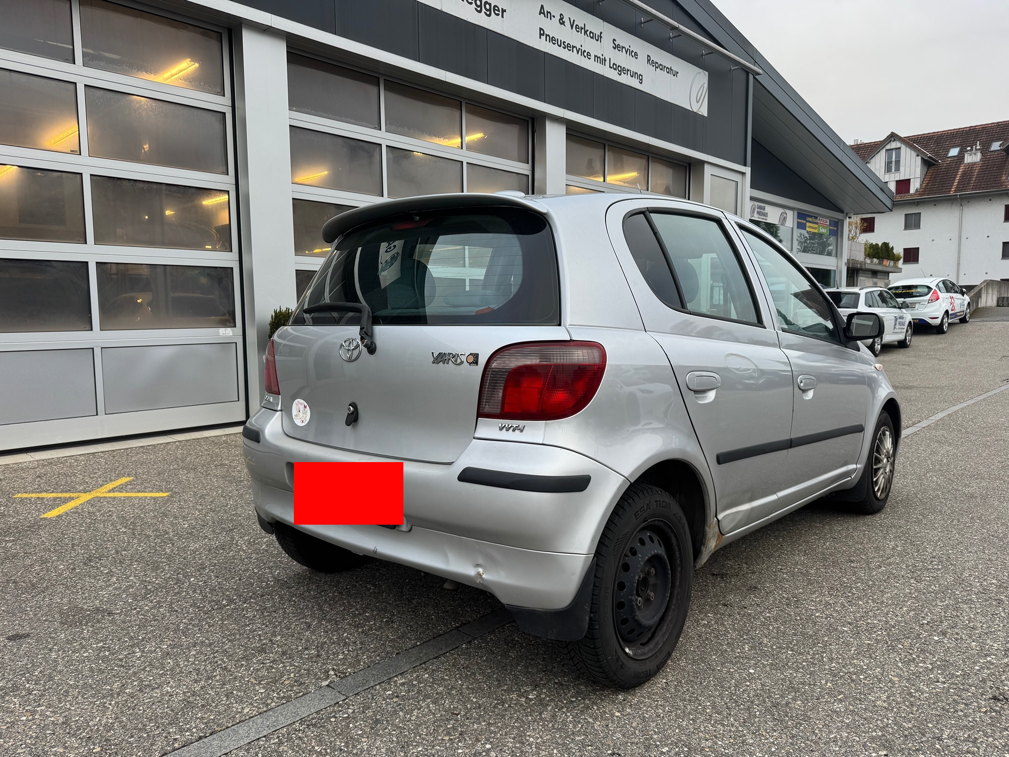 TOYOTA YARIS 1.3 — zdjęcie 6