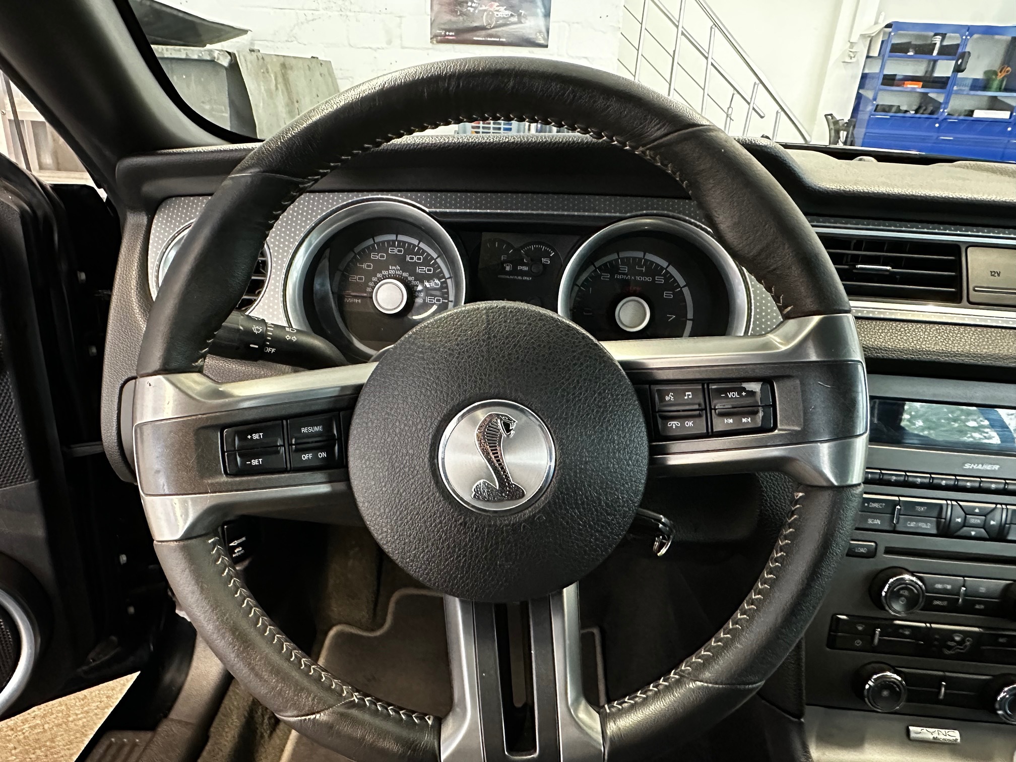 FORD Mustang Shelby GT 500 5.4i Cabrio — zdjęcie 14