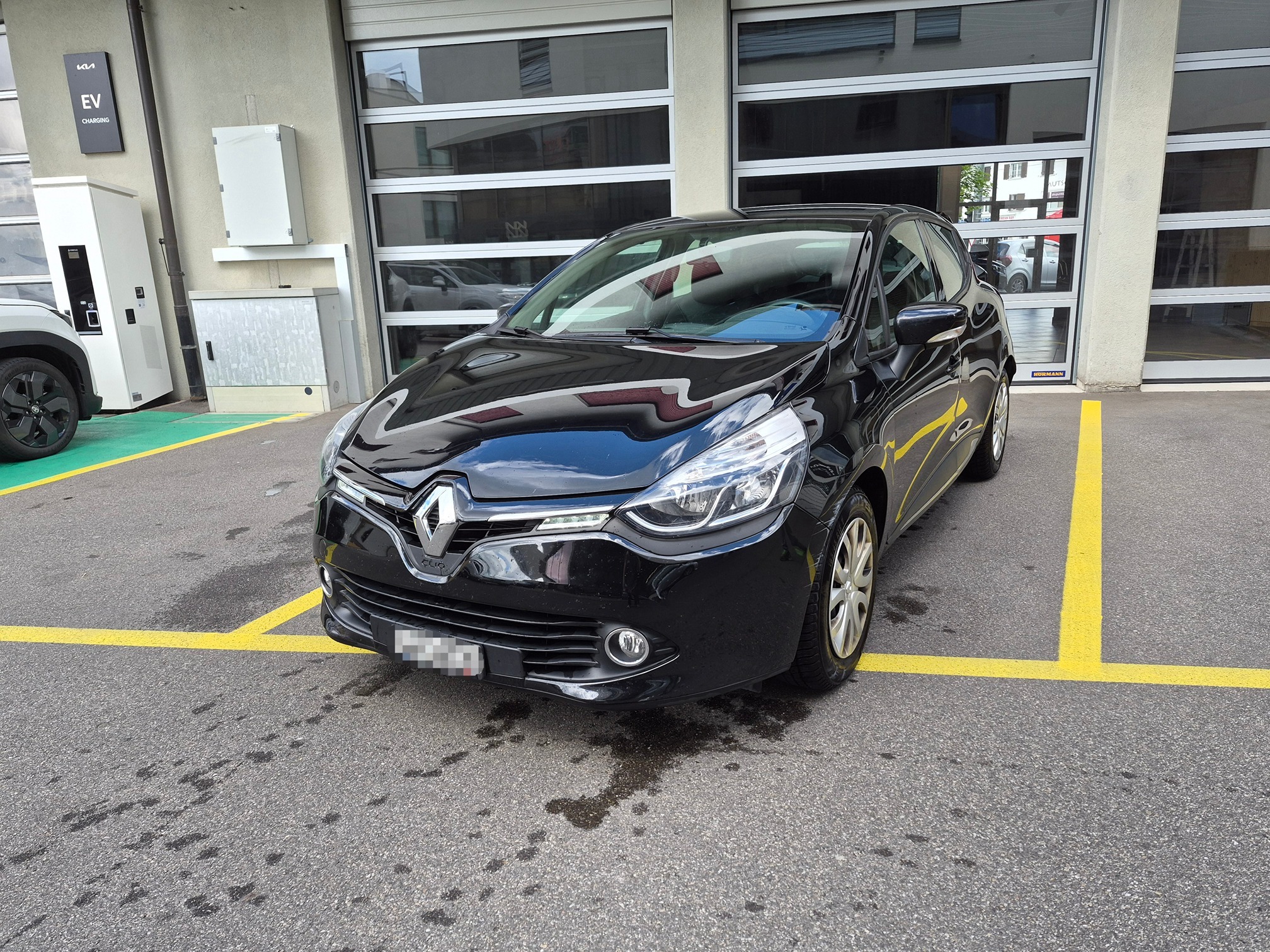RENAULT Clio 75 — zdjęcie 1
