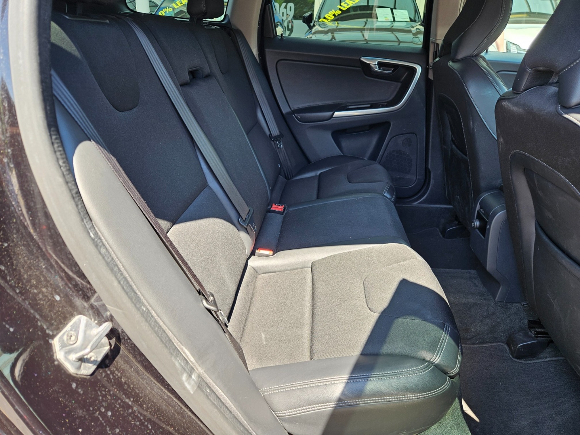 VOLVO XC60 D4 AWD — zdjęcie 13