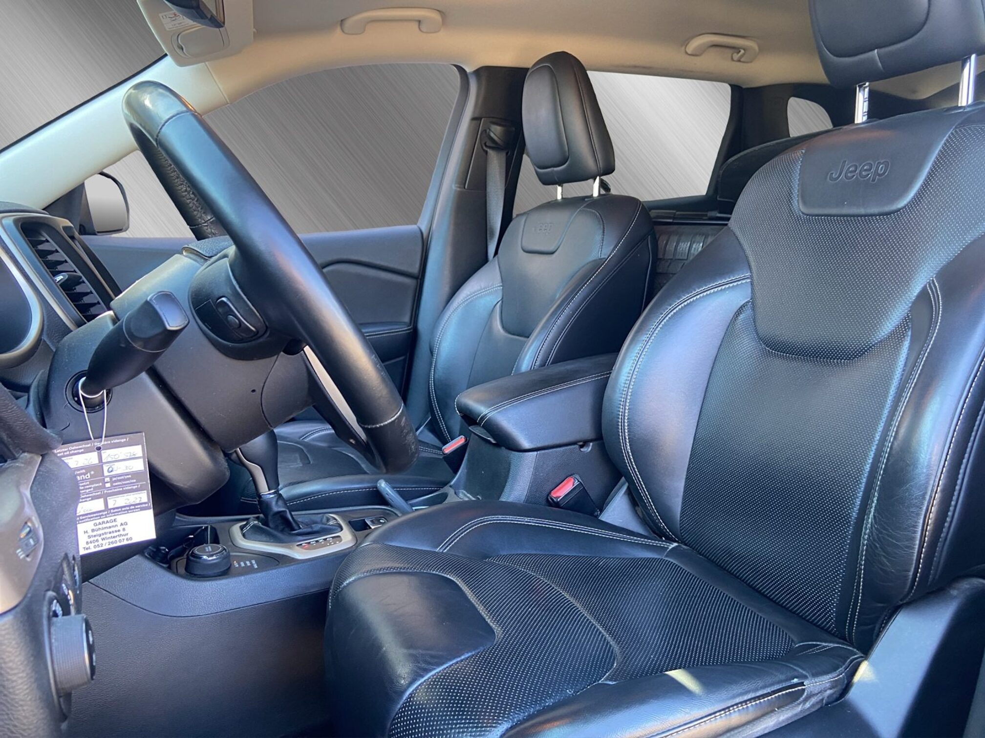 JEEP Cherokee 2.2 TD Limited — zdjęcie 9