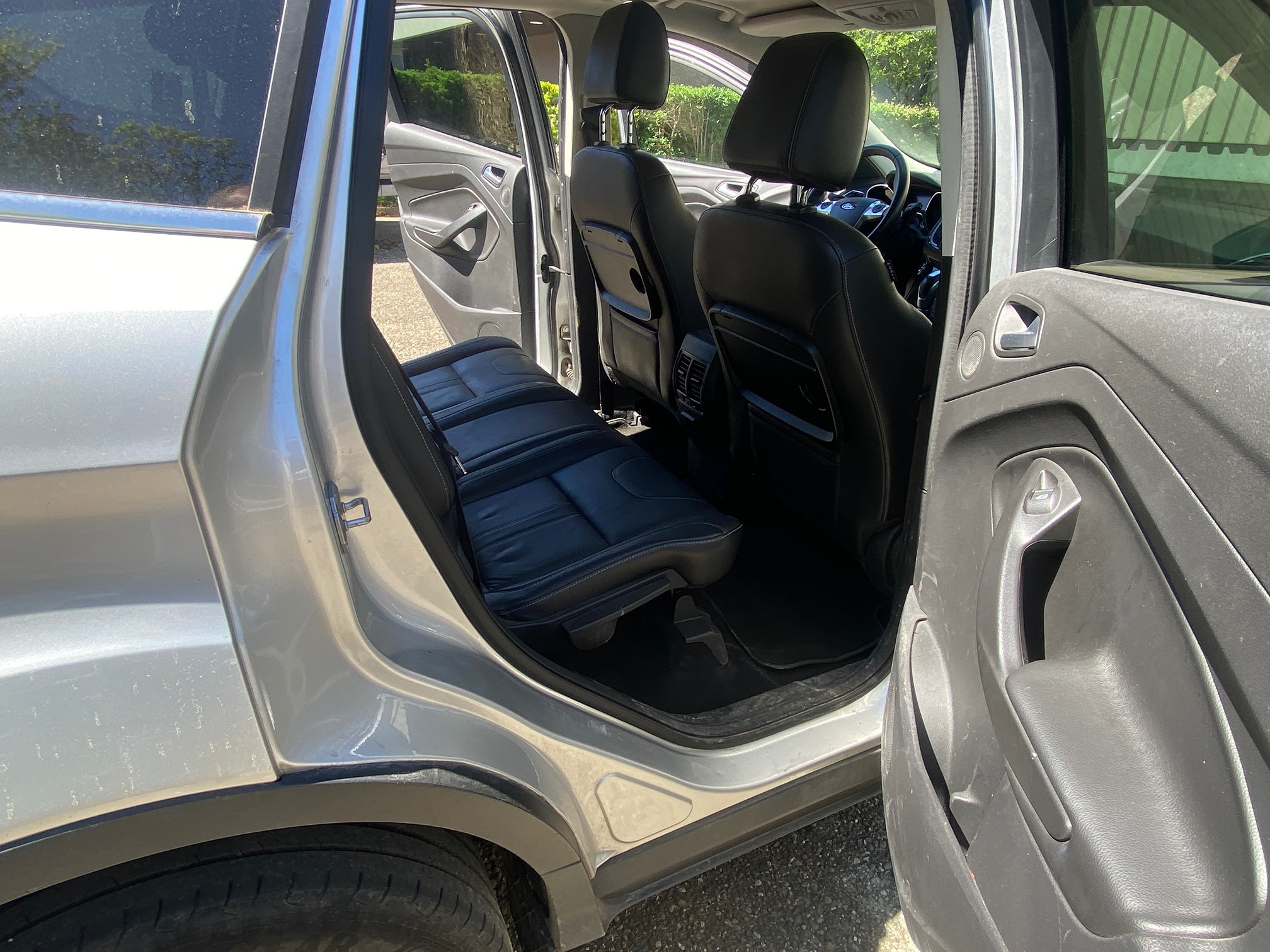 FORD Kuga 2.0 TDCi 4x4 — zdjęcie 14