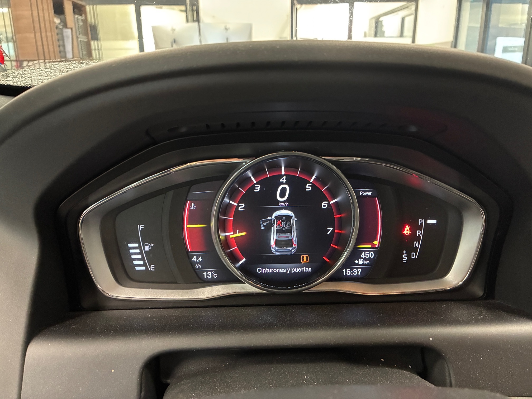 VOLVO XC60 — zdjęcie 14