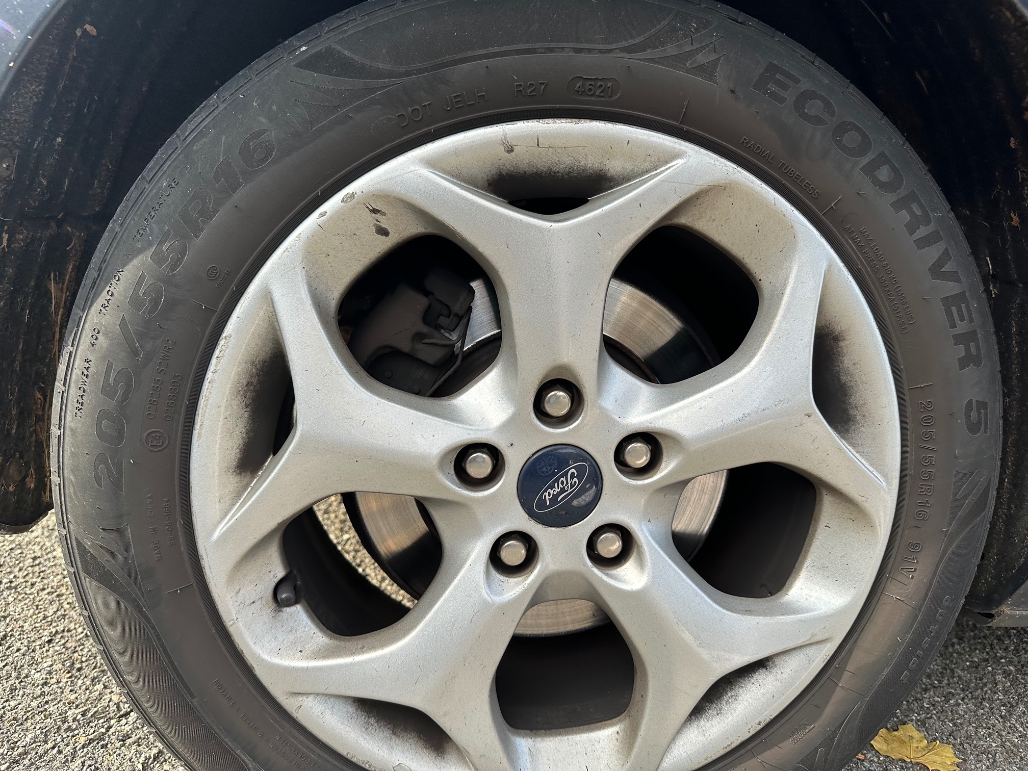 FORD Focus 2.0i 16V — zdjęcie 10