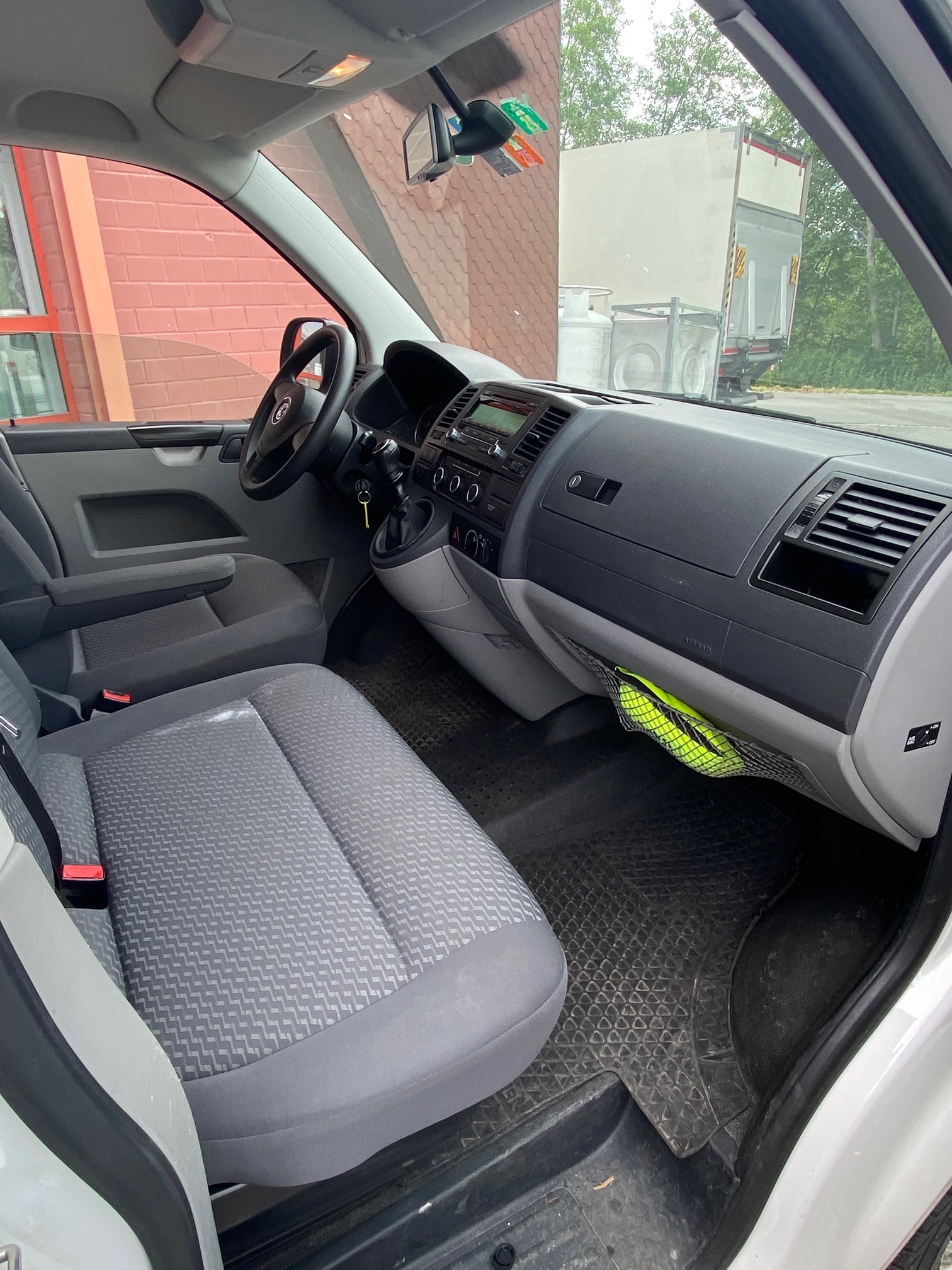 VW T5 Kombi D BMT 4M — zdjęcie 14