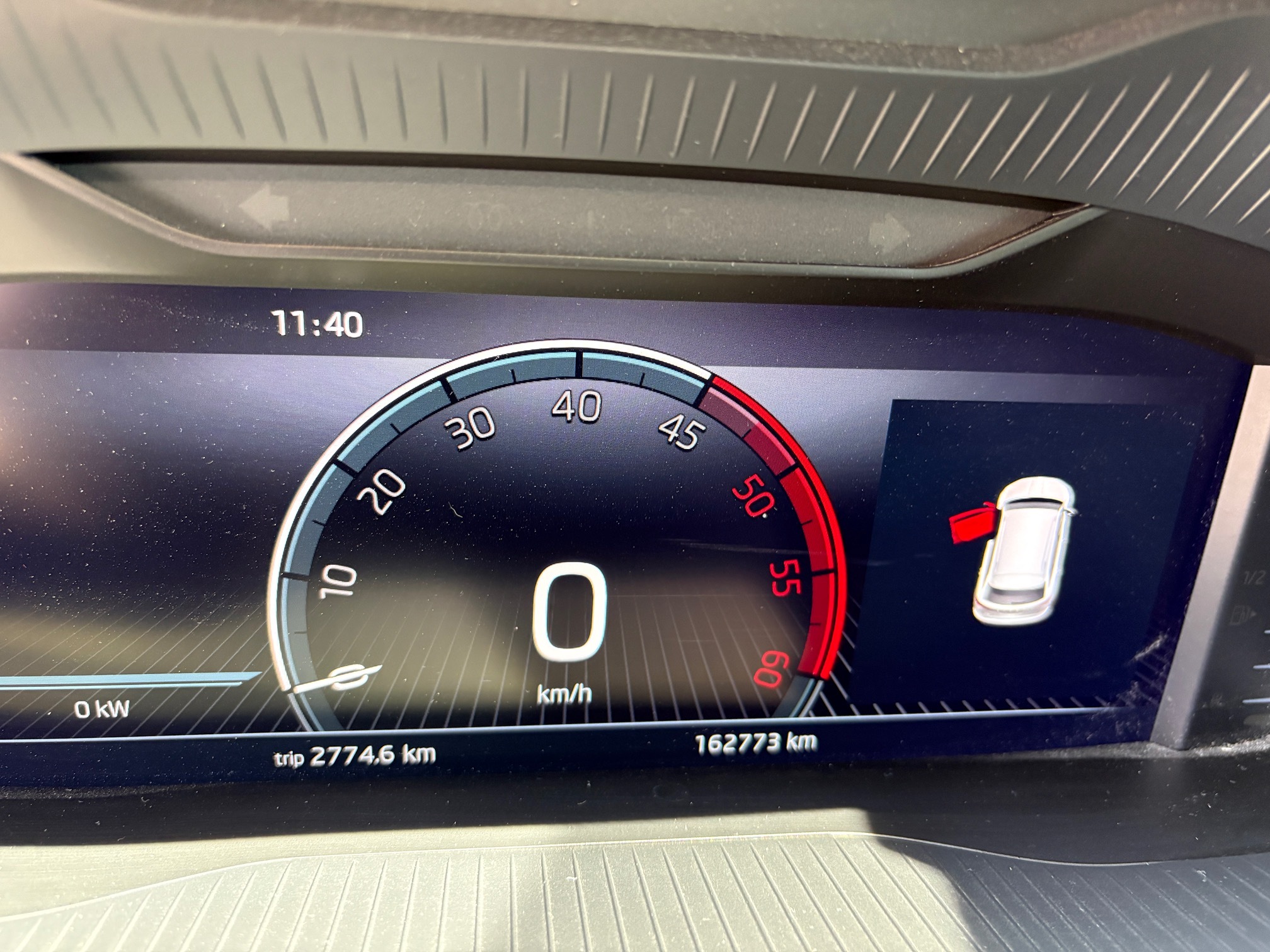 SKODA Karoq 2.0 TDI 4x4 — zdjęcie 8