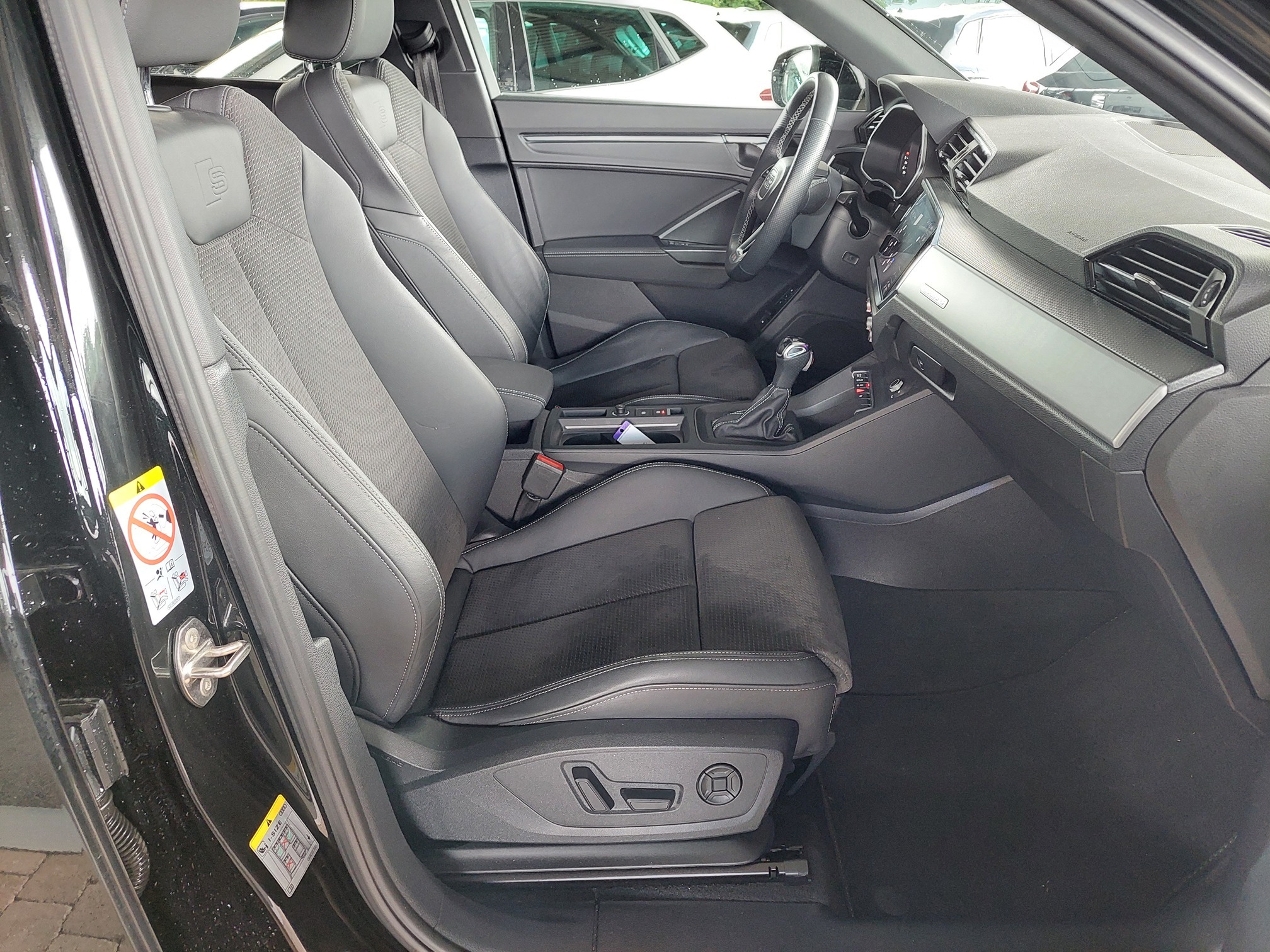 AUDI Q3 SB 40 TDI quattro  — zdjęcie 10