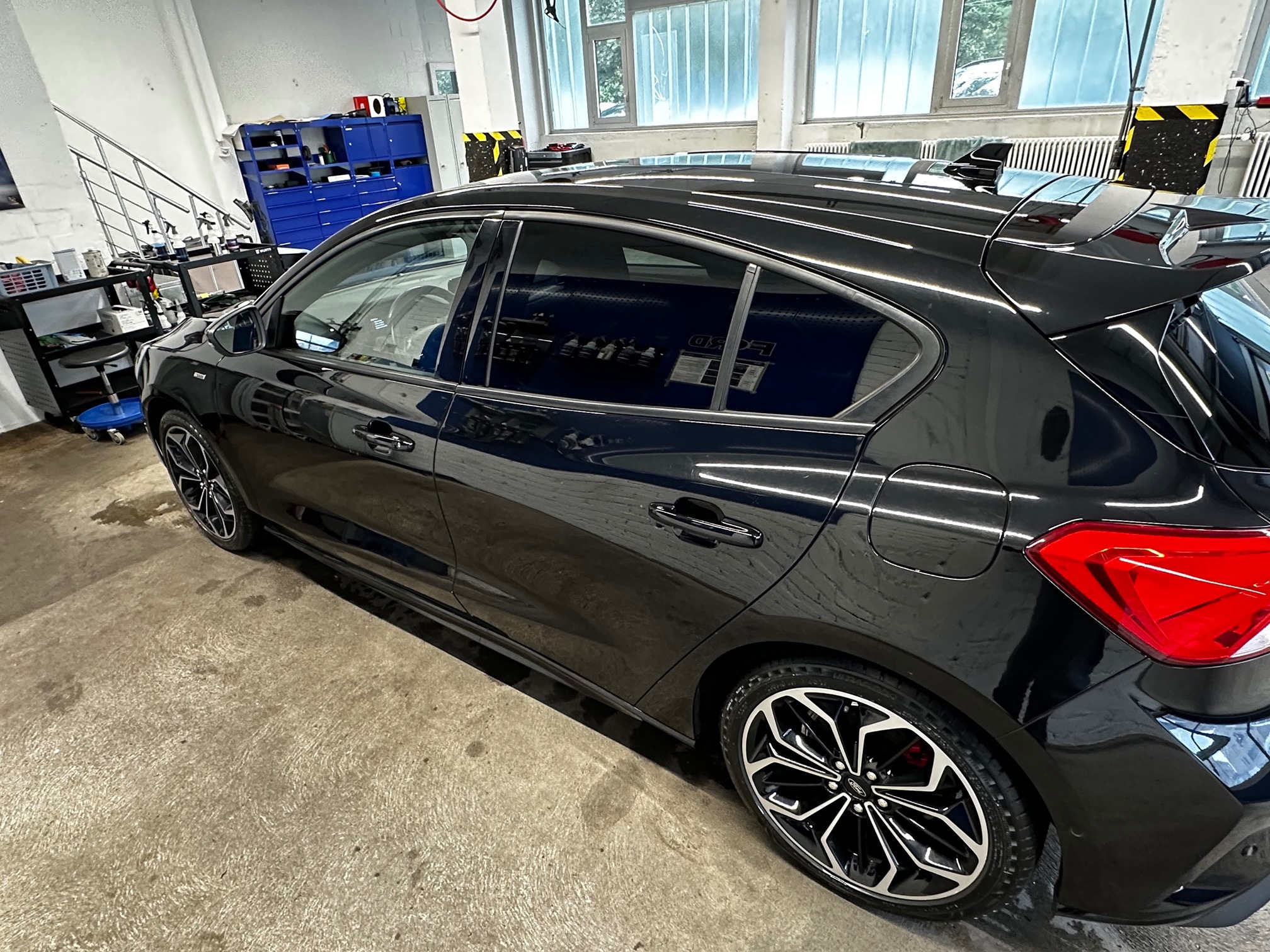 FORD Focus 1.0 SCTi ST-Line X AUTOMAT — zdjęcie 2