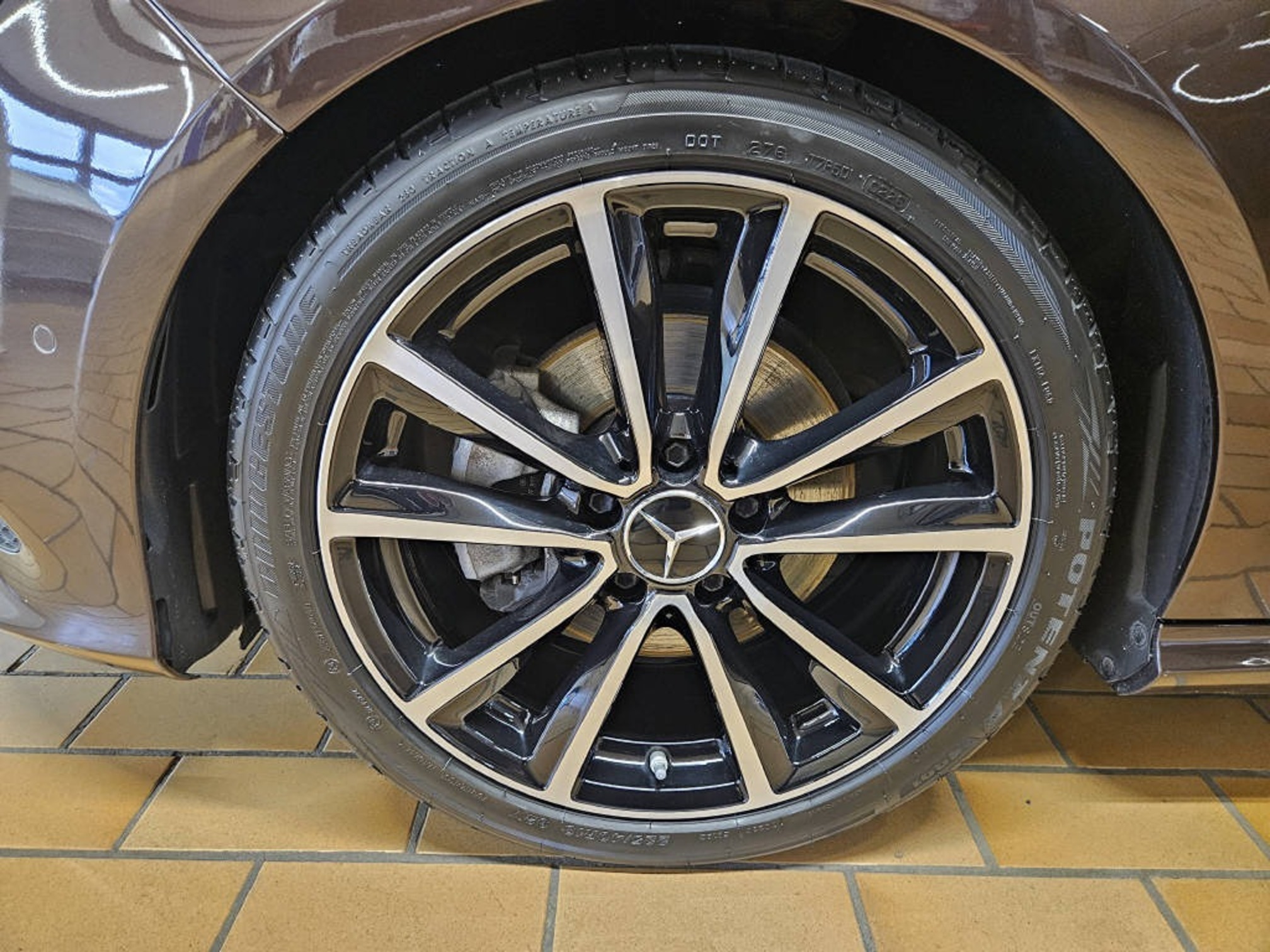 MERCEDES-BENZ CLA 180 — zdjęcie 13