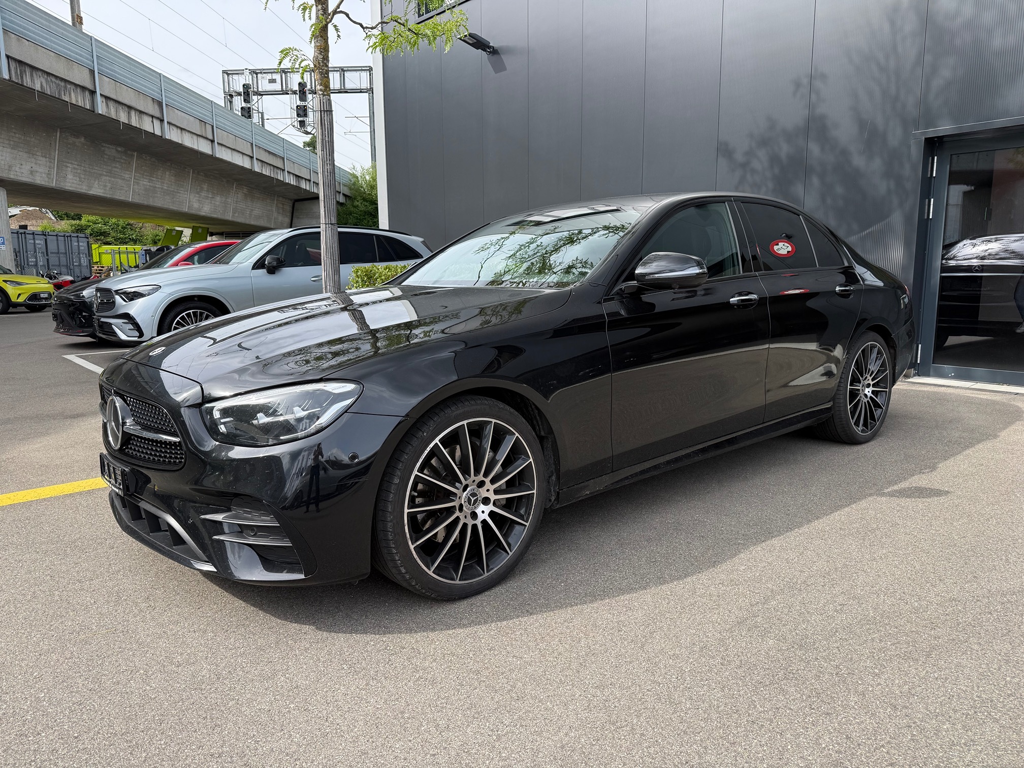 MERCEDES-BENZ E 220 d 4MATIC — zdjęcie 1