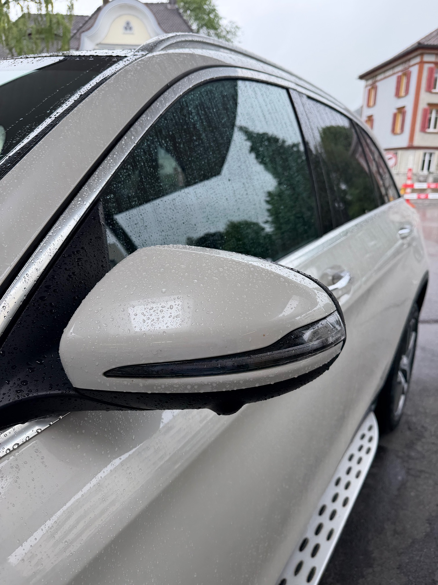 MERCEDES-BENZ GLC 350e — zdjęcie 6