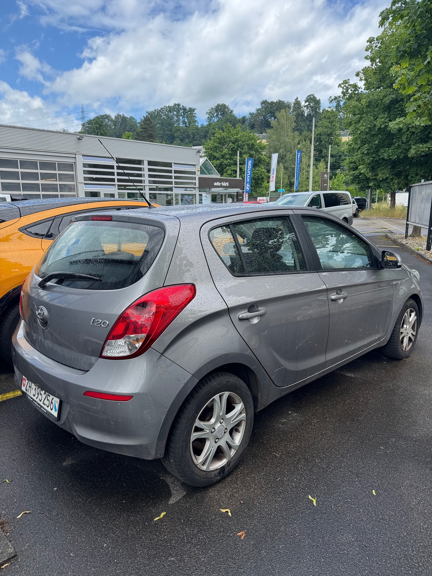 HYUNDAI i20 1.4 — zdjęcie 3