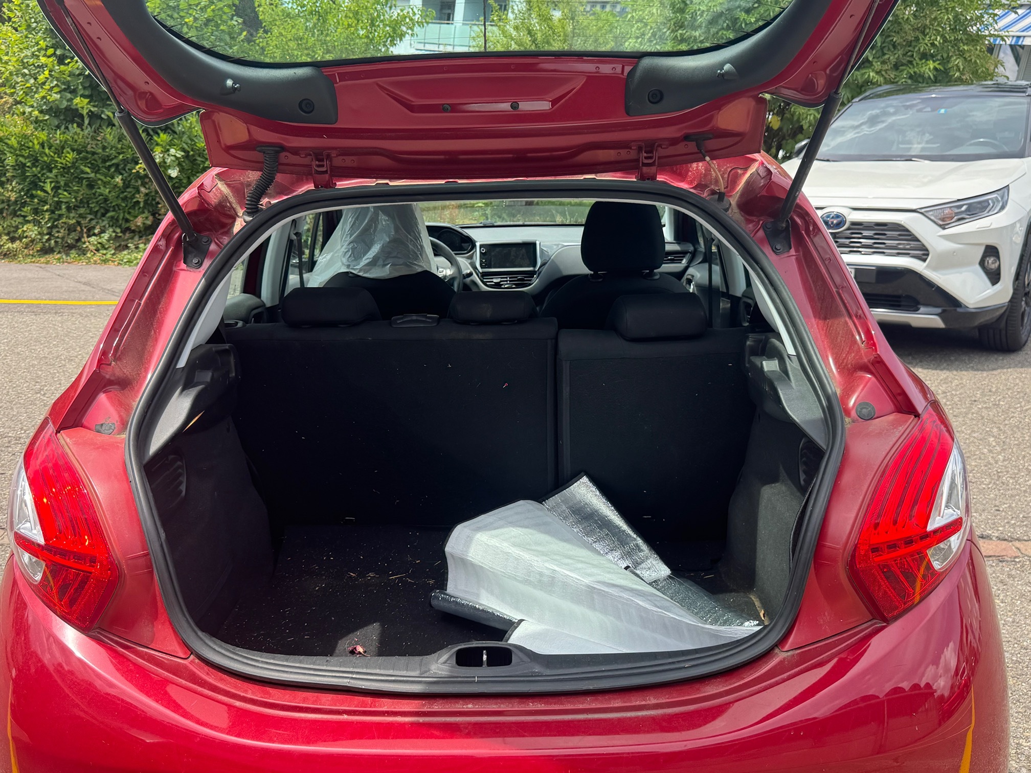 PEUGEOT 208 1.2 VTi — zdjęcie 15
