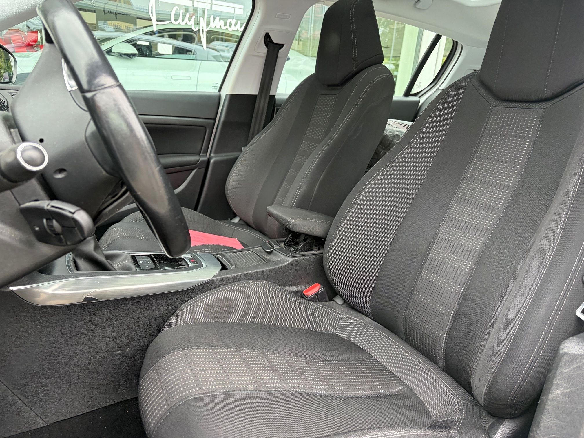 PEUGEOT 308 1.2i STT — zdjęcie 15