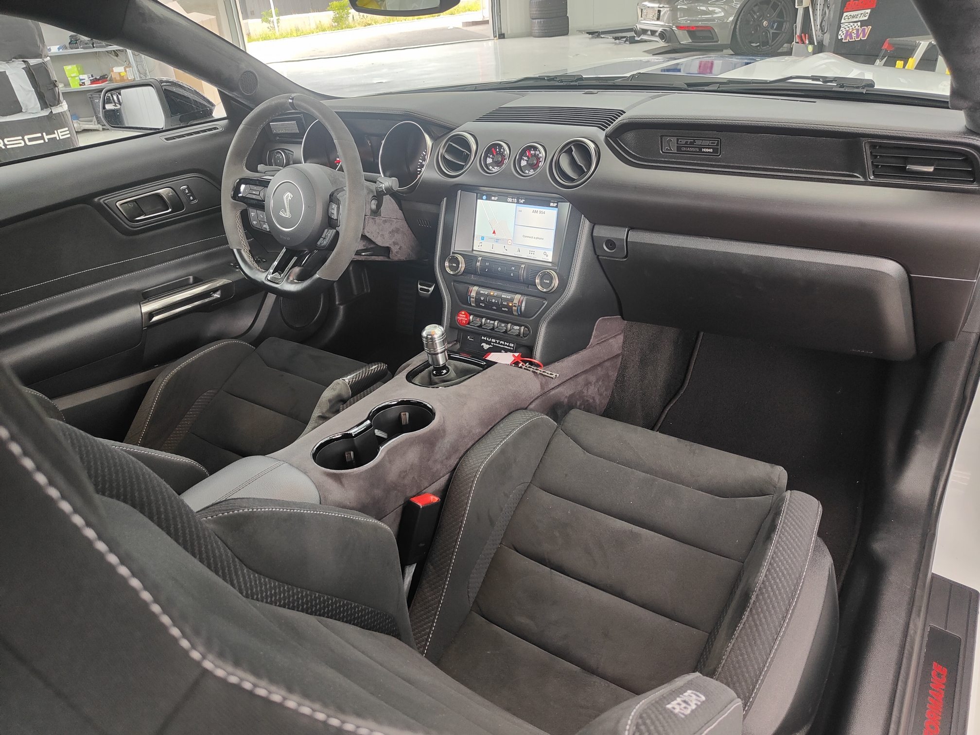 FORD Mustang Shelby GT 350 — zdjęcie 13