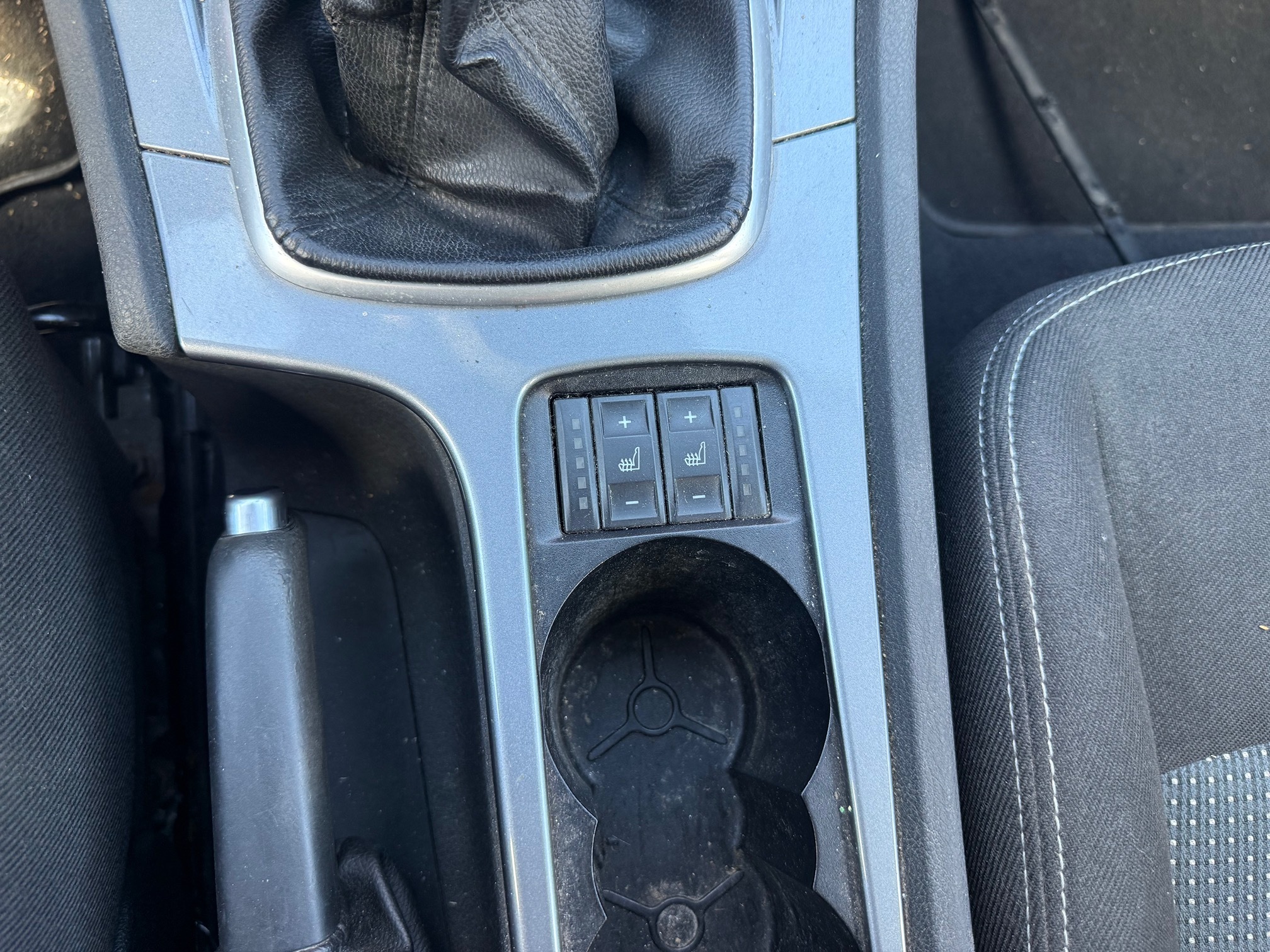 FORD Mondeo1.6TDCi ECO — zdjęcie 14