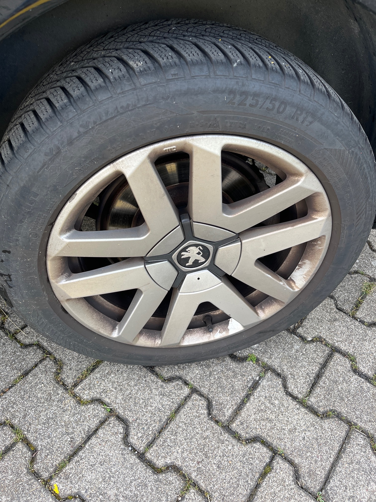 PEUGEOT 3008 HYbrid4 — zdjęcie 11
