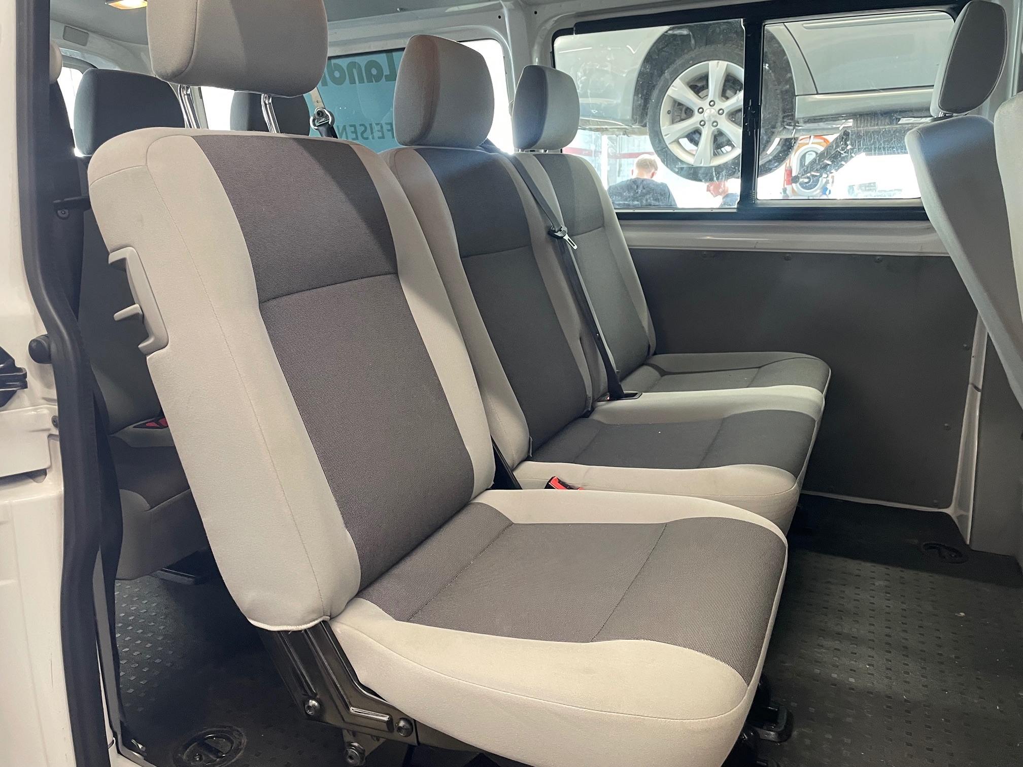 VW T5 Kombi D BMT 4M — zdjęcie 10