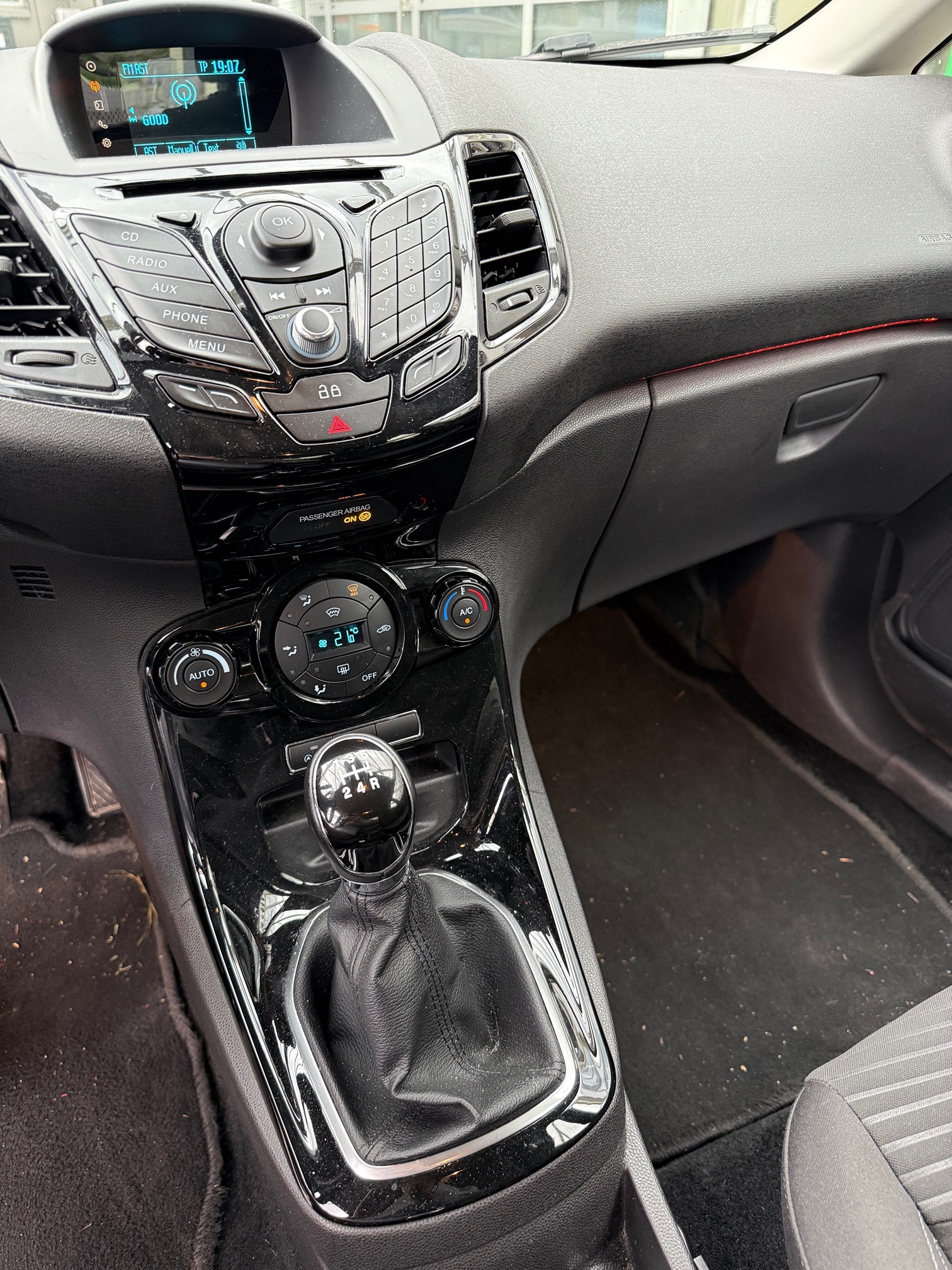 FORD Fiesta 1.0 SCTi EcoBoost Titanium — zdjęcie 7
