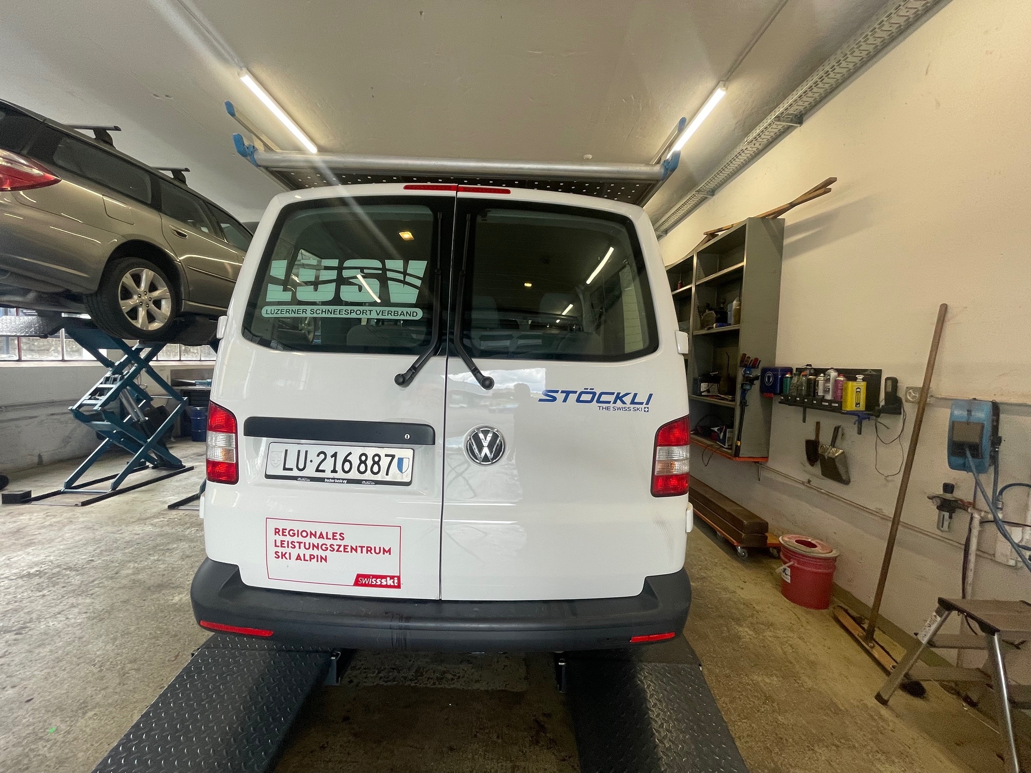 VW T5 Kombi D BMT 4M — zdjęcie 3