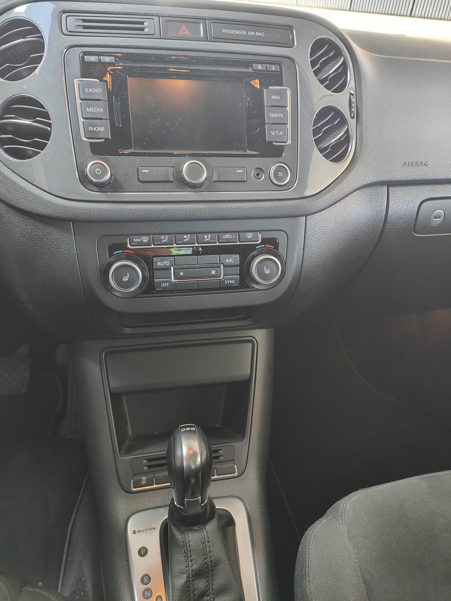 VW Tiguan 2.0 — zdjęcie 13