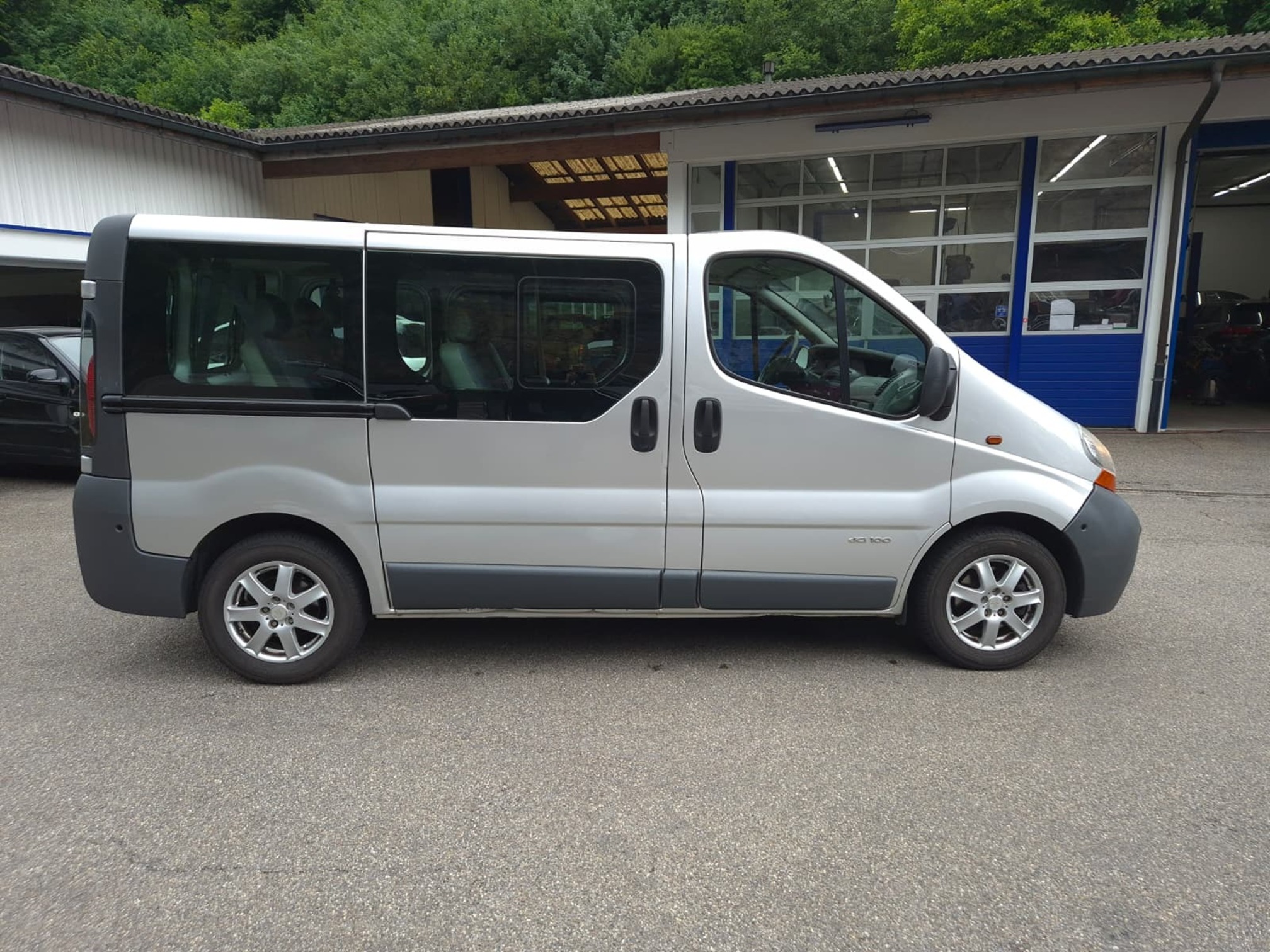 RENAULT Trafic dCi 100 — zdjęcie 11
