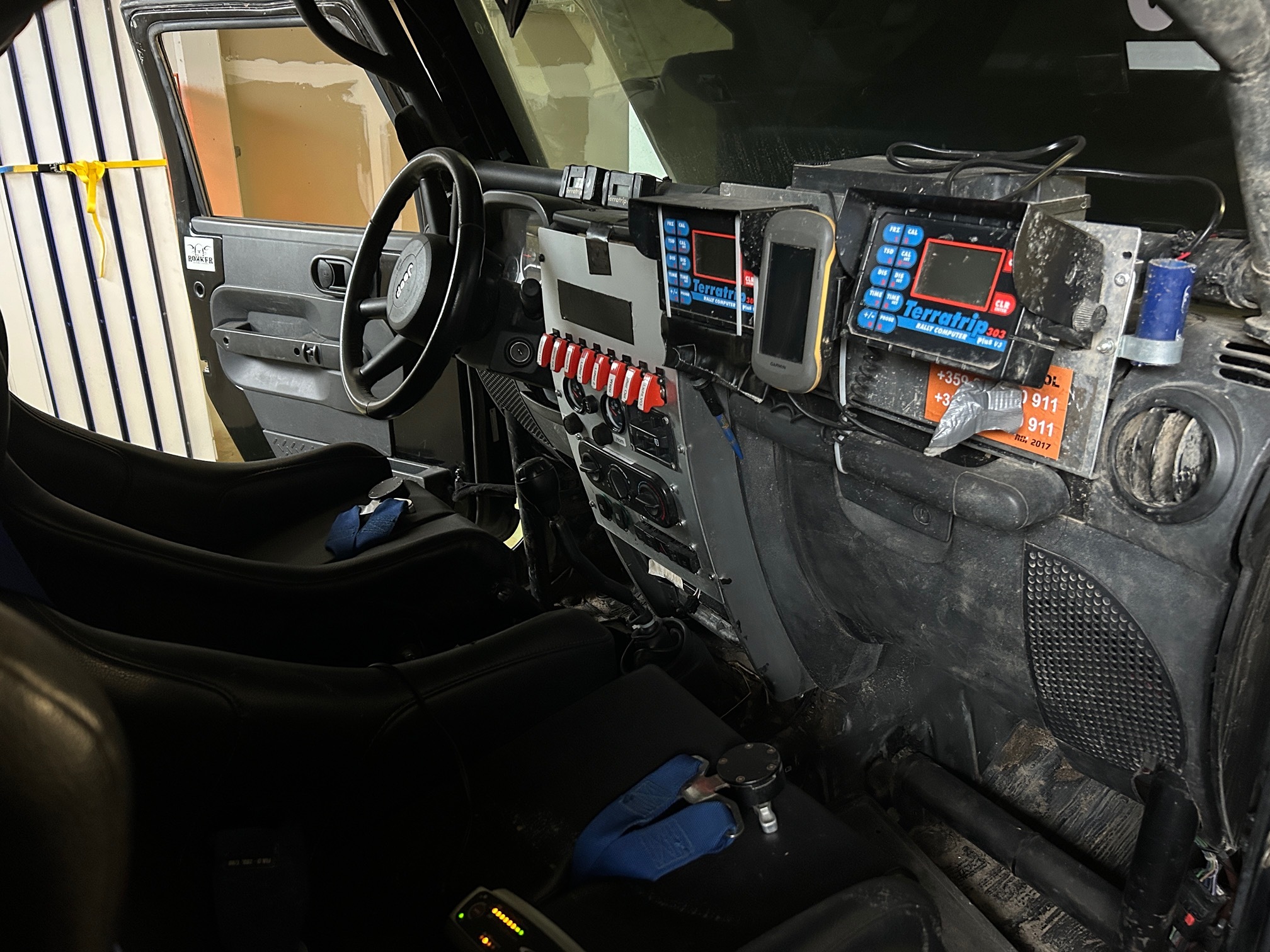 JEEP Wrangler Rally Fahrzeuge 2x — zdjęcie 12