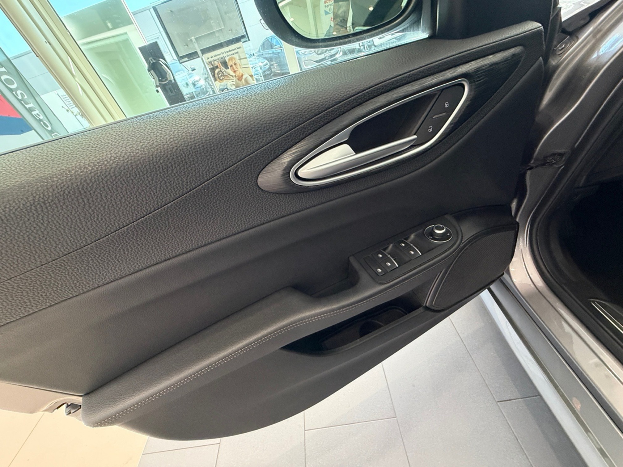 ALFA ROMEO Giulia 2.2JTDQ4 — zdjęcie 2