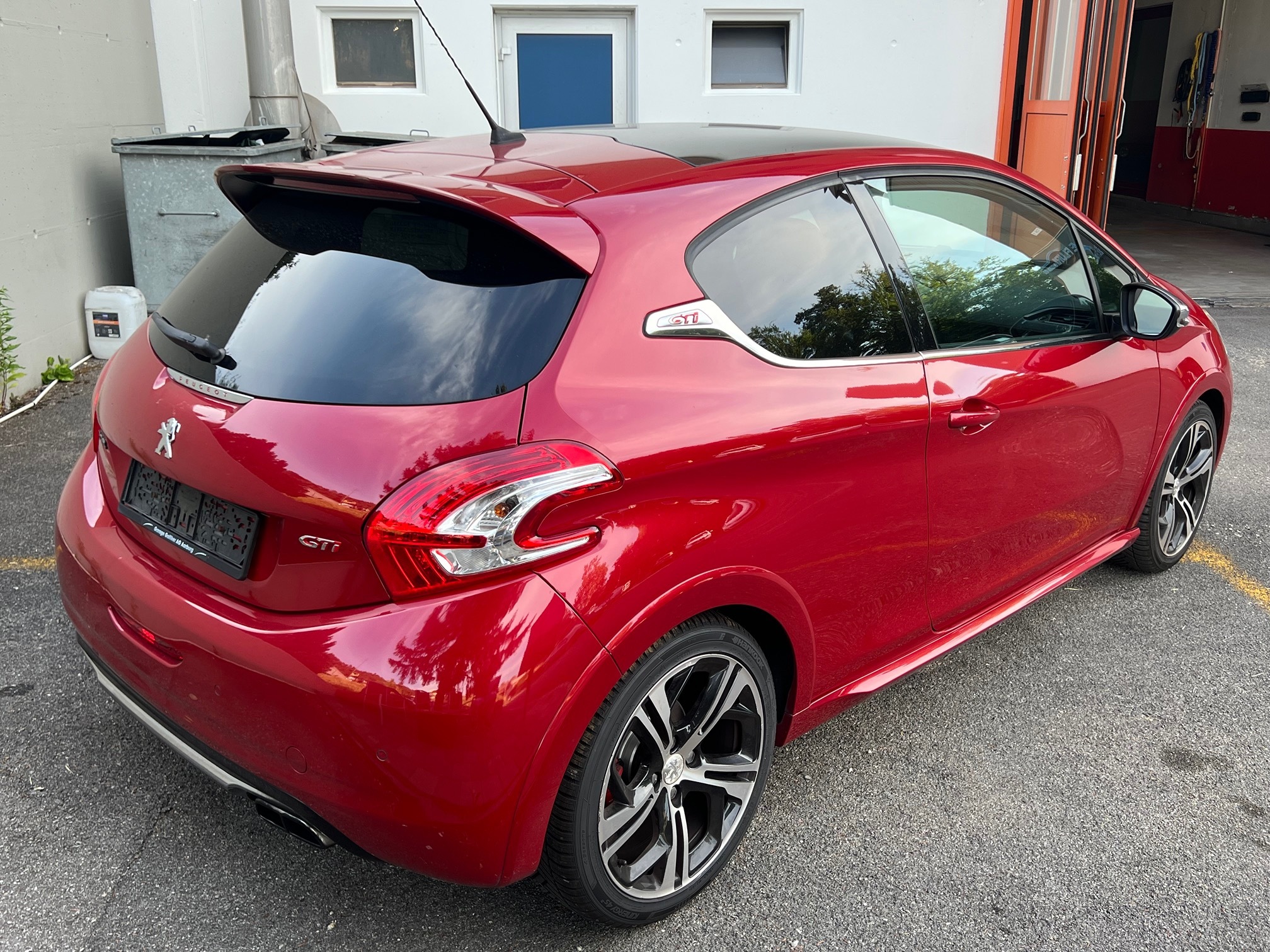 PEUGEOT 208 1.6 GTI Turbo — zdjęcie 6