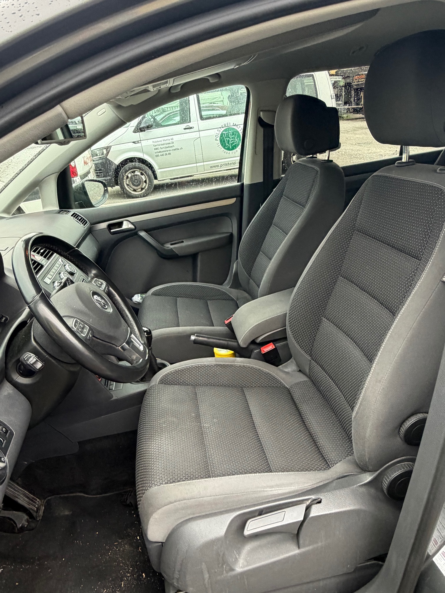 VW Touran 2.0 TDI — zdjęcie 11