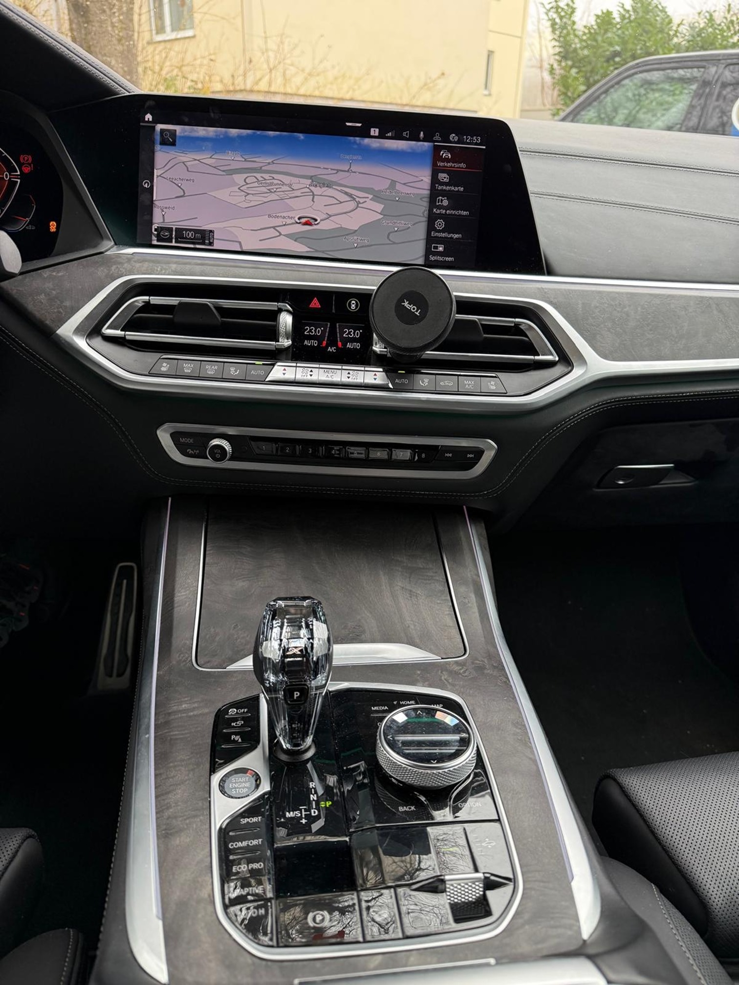 BMW X7 xDrive40d — zdjęcie 13