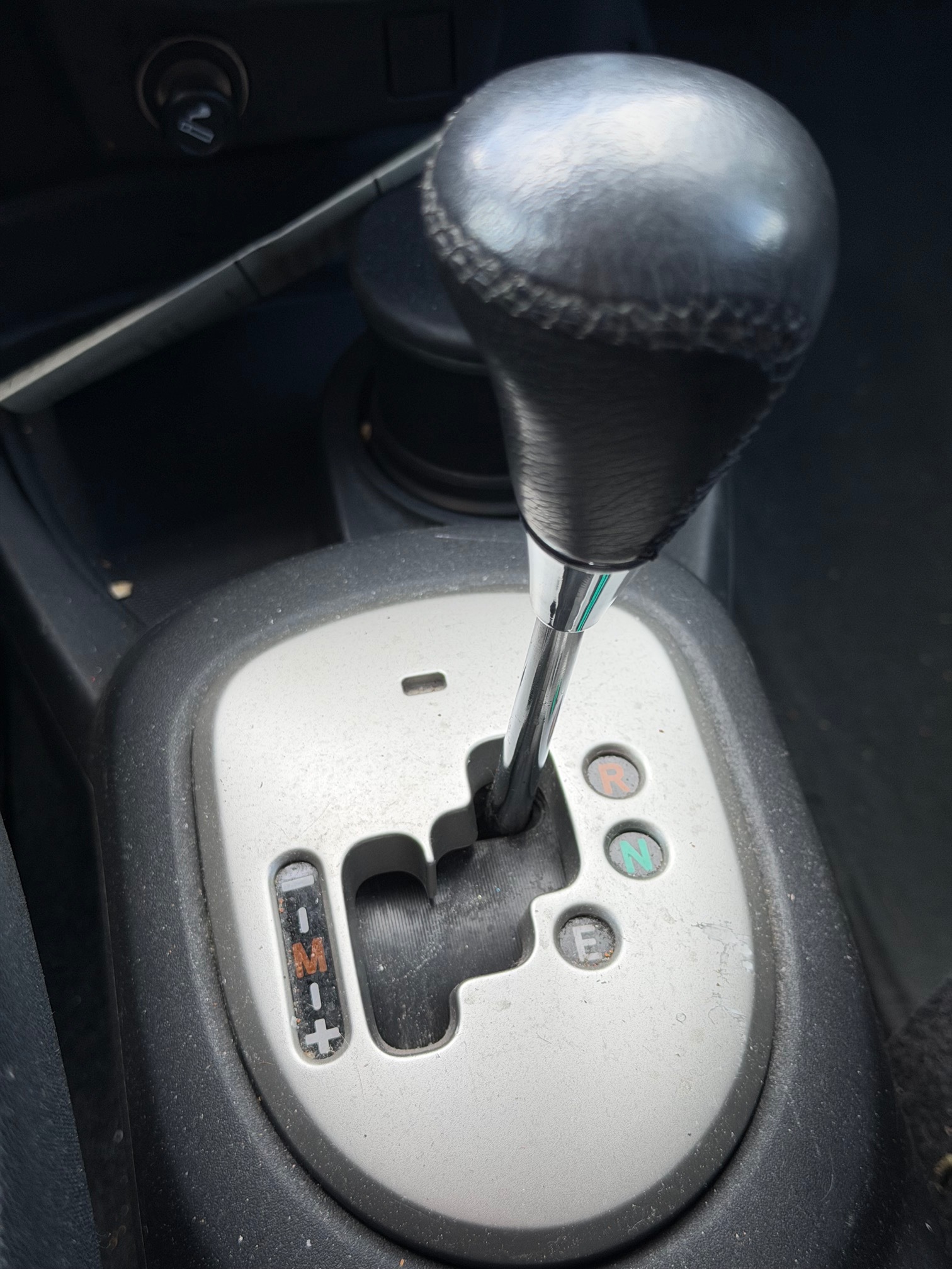 TOYOTA Yaris 1.3 mit MFK — zdjęcie 14