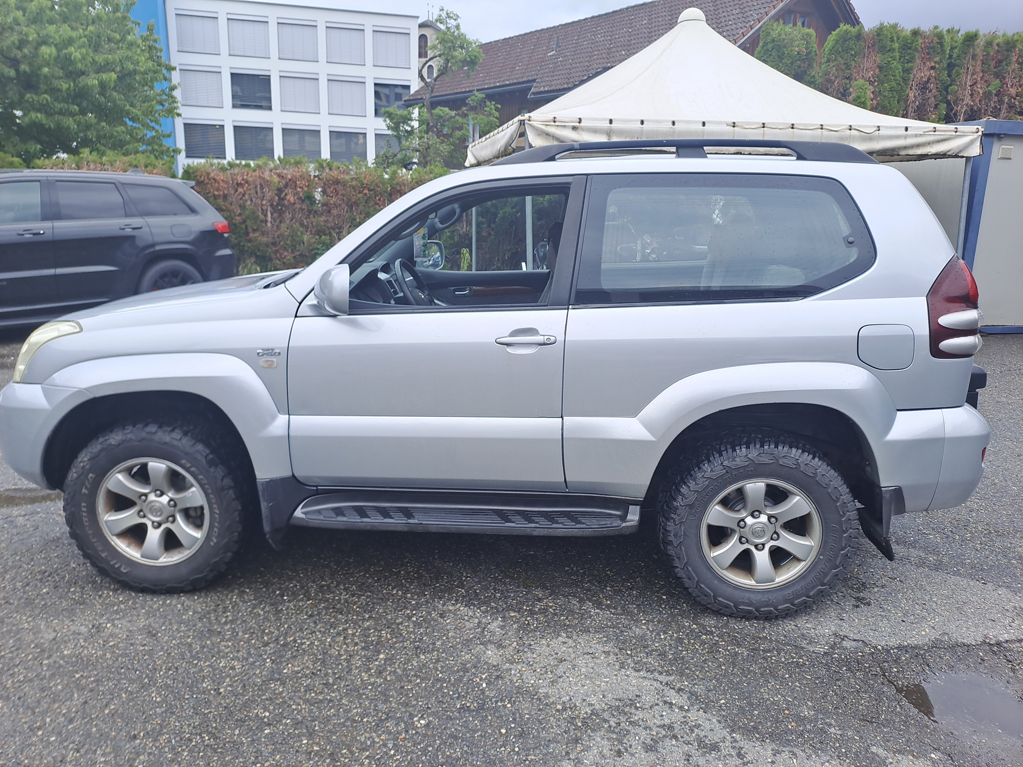 TOYOTA Land Cruiser — zdjęcie 4