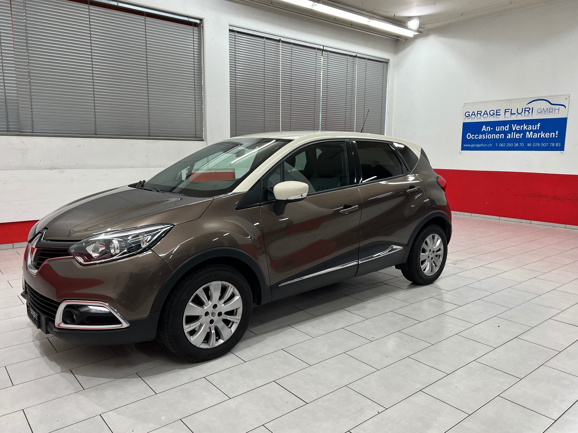 RENAULT Captur 1.2 120EDC — zdjęcie 2