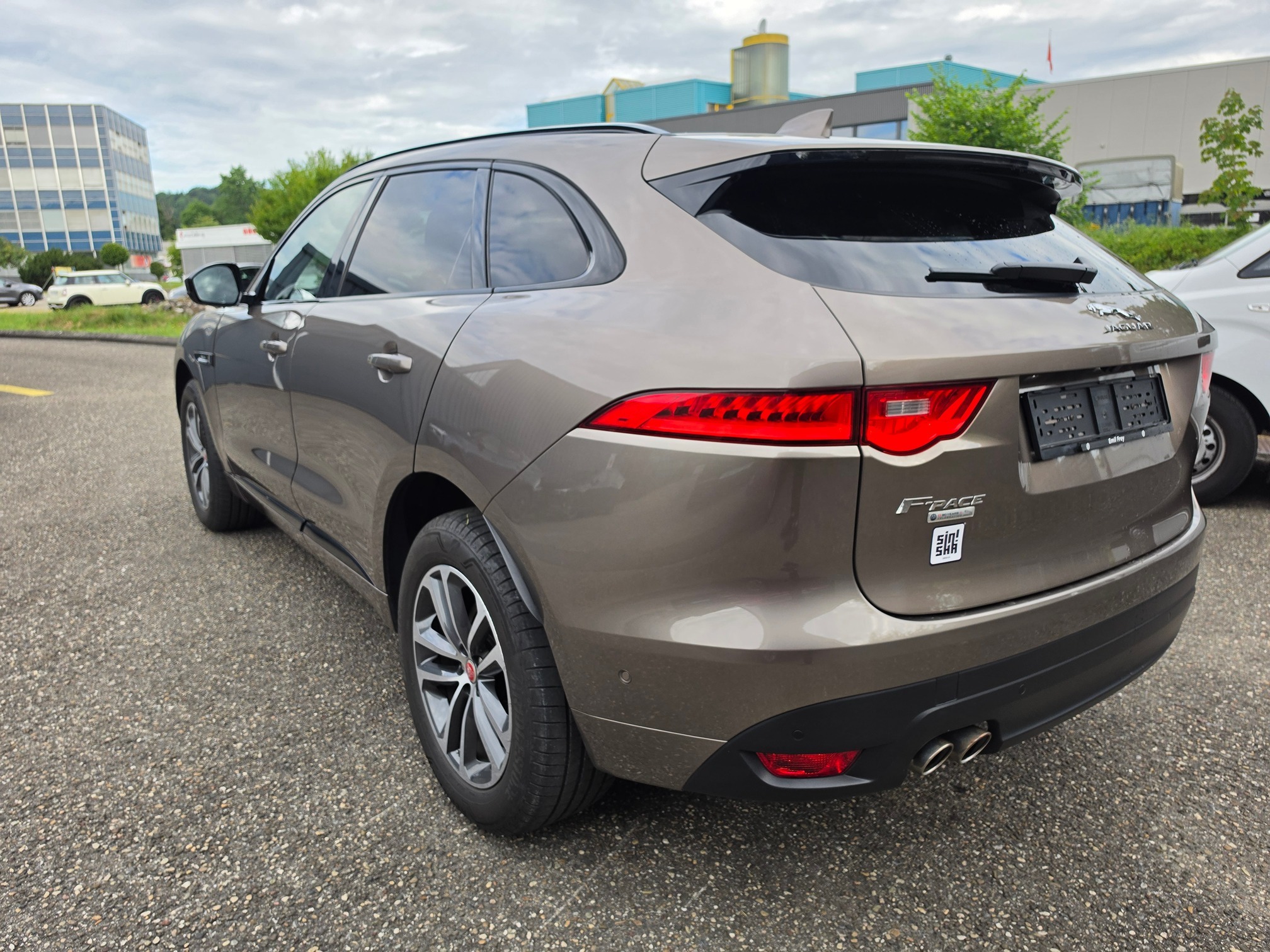 JAGUAR F-Pace 20d AWD — zdjęcie 7