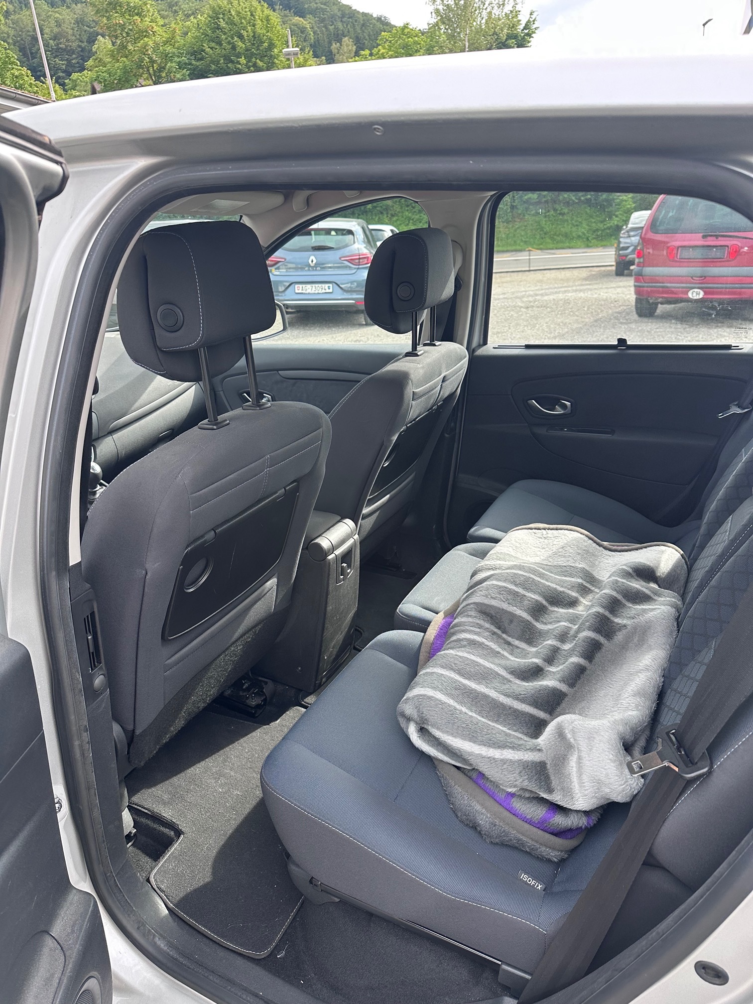 RENAULT Scenic TCe 130 — zdjęcie 13