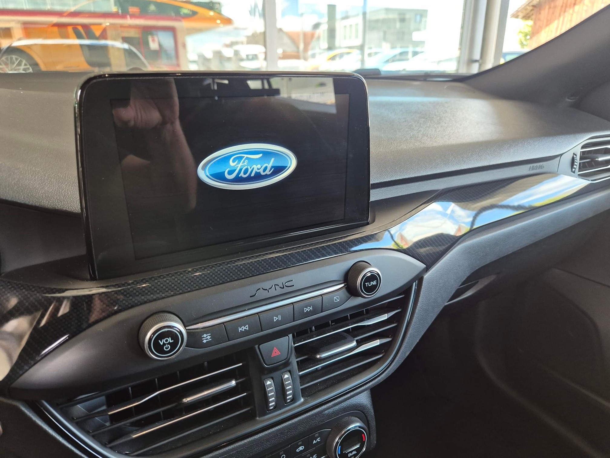 FORD Focus 1.0 SCTi ST-Line — zdjęcie 8