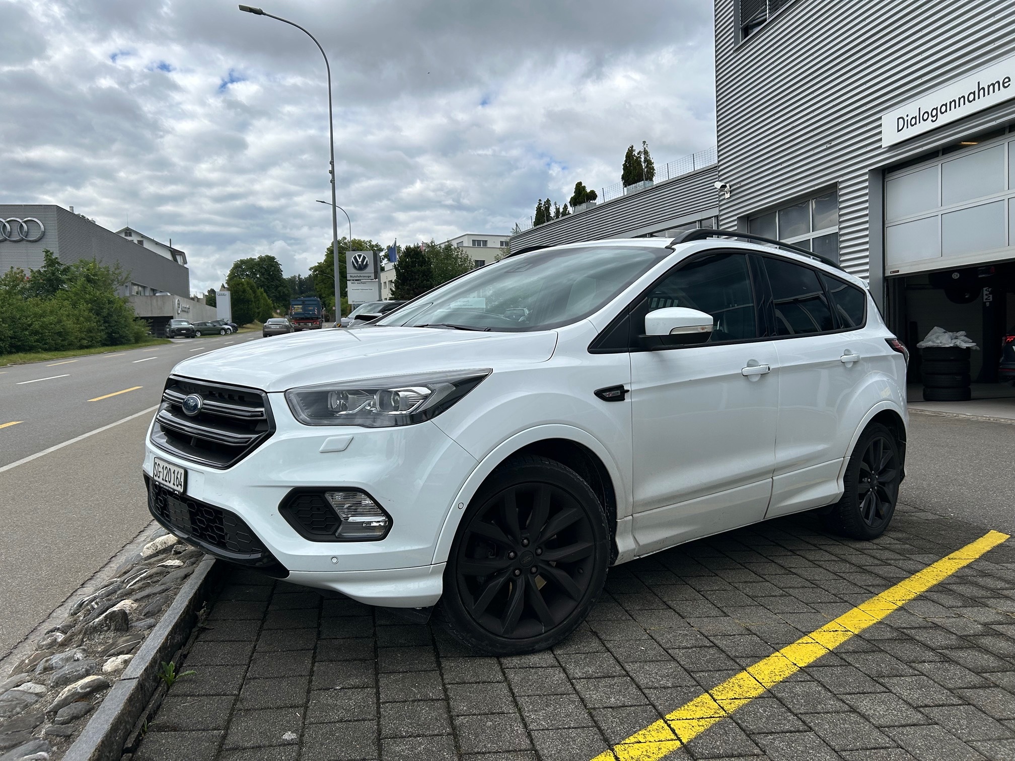 FORD Kuga 2.0 TDCi 4x4 — zdjęcie 1