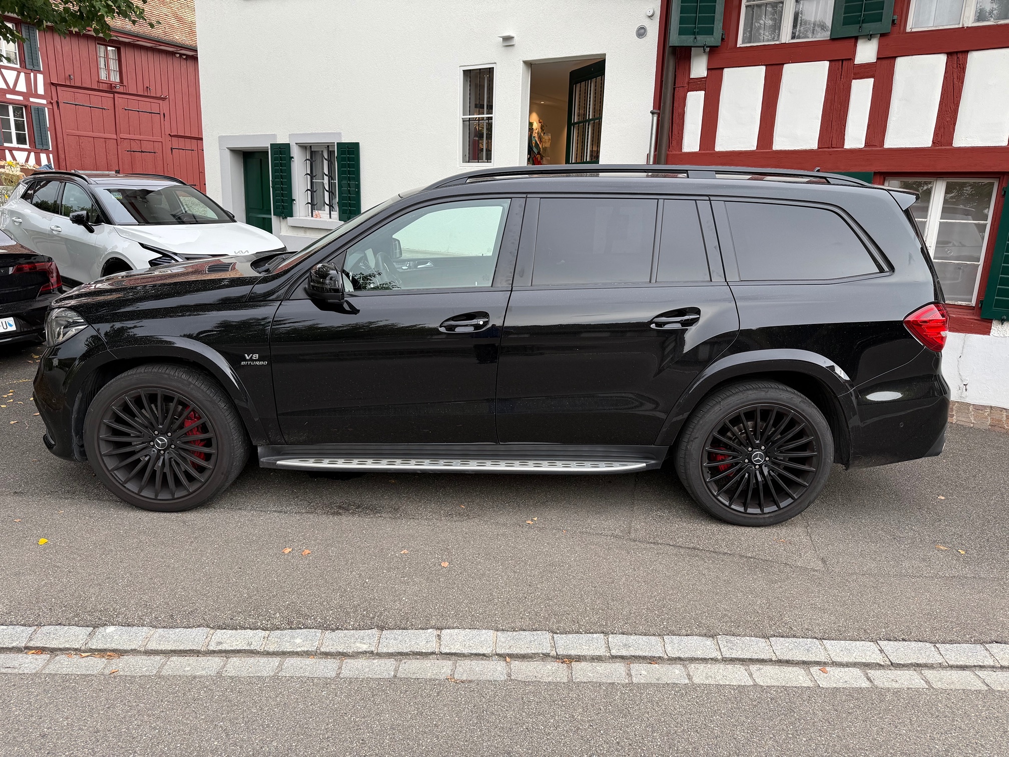 MERCEDES-BENZ AMG GLS 63 — zdjęcie 2