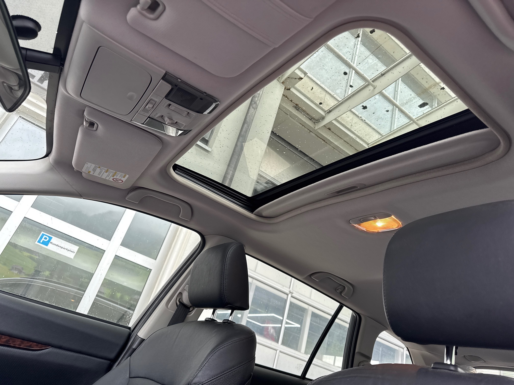 SUBARU Outback 3.6R AWD — zdjęcie 10