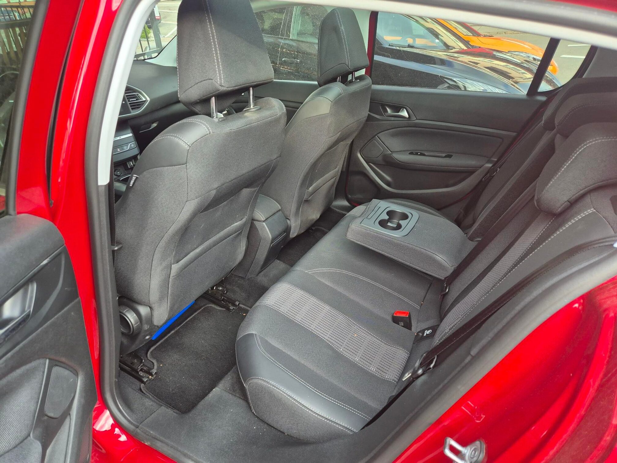 PEUGEOT 308 1.2i STT Automat — zdjęcie 13