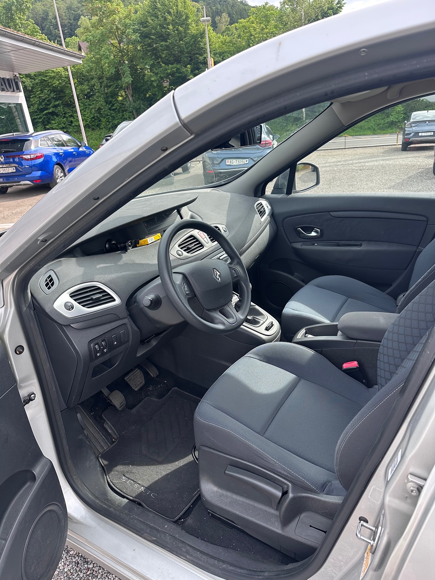 RENAULT Scenic TCe 130 — zdjęcie 12