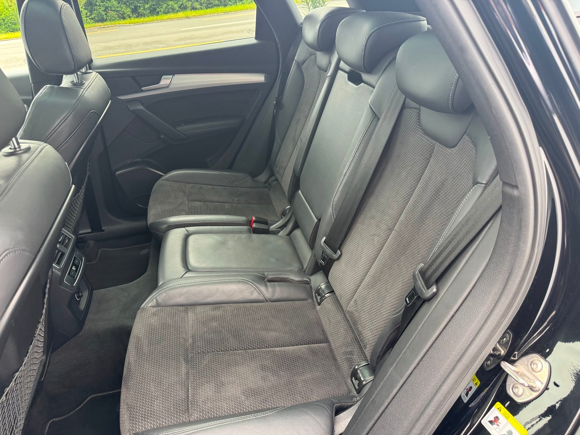 AUDI Q5 40 TDI quattro — zdjęcie 15