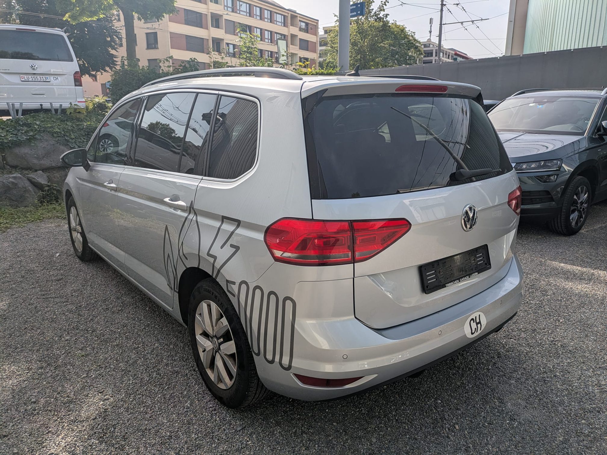 VW Touran 1.6TDI — zdjęcie 4