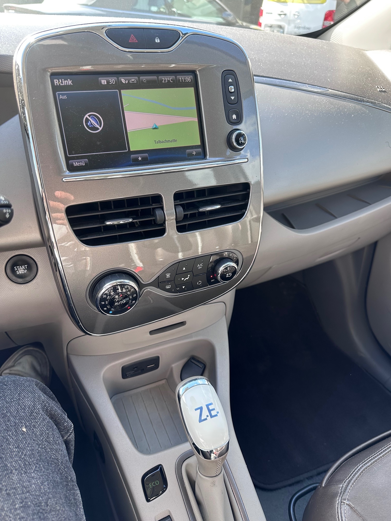 RENAULT Zoe — zdjęcie 11