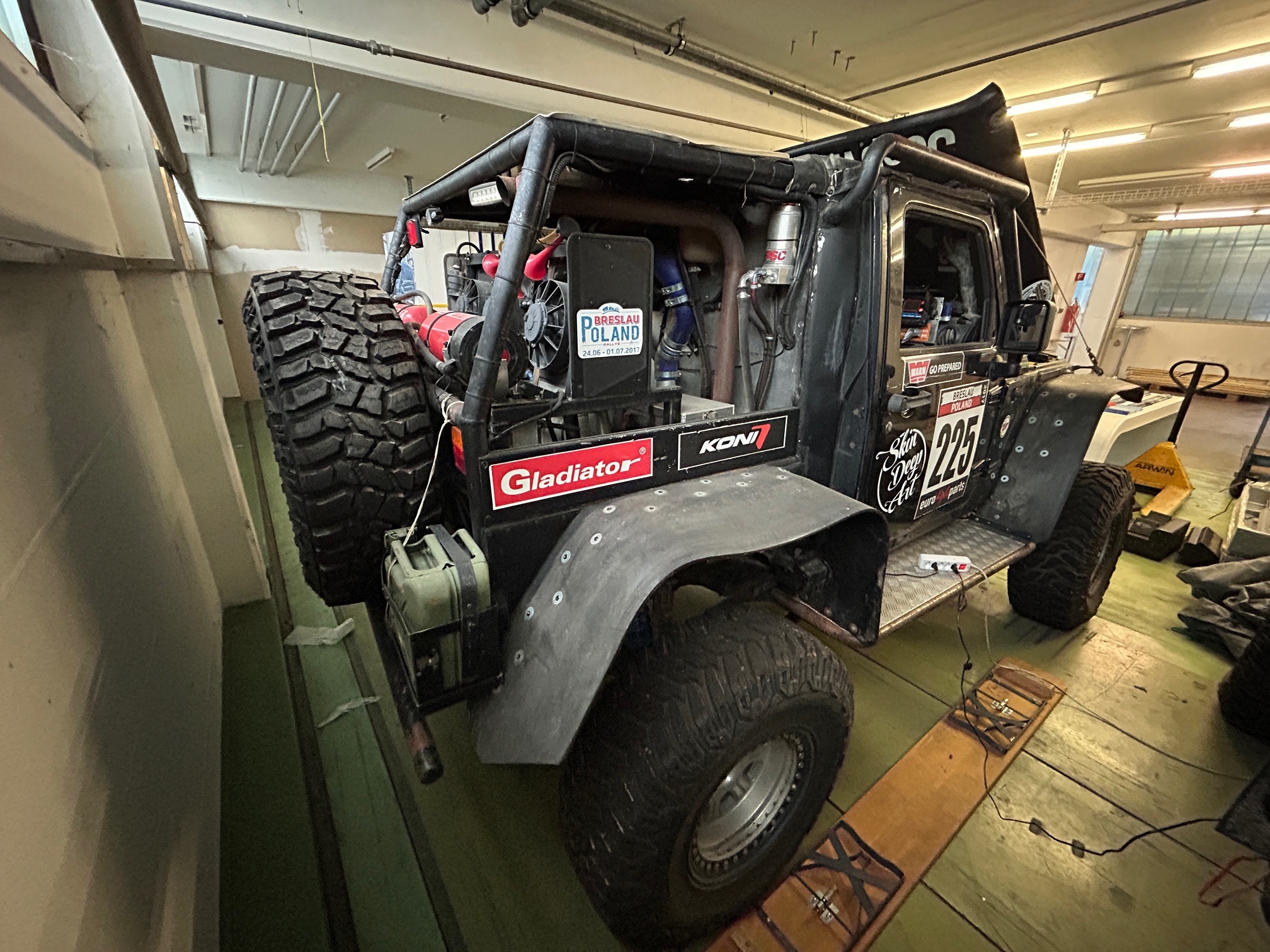 JEEP Wrangler Rally Fahrzeuge 2x — zdjęcie 14