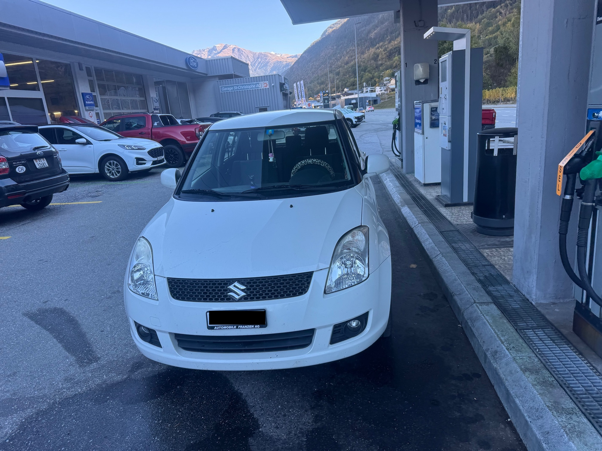 SUZUKI Swift 1.3 4WD — zdjęcie 3