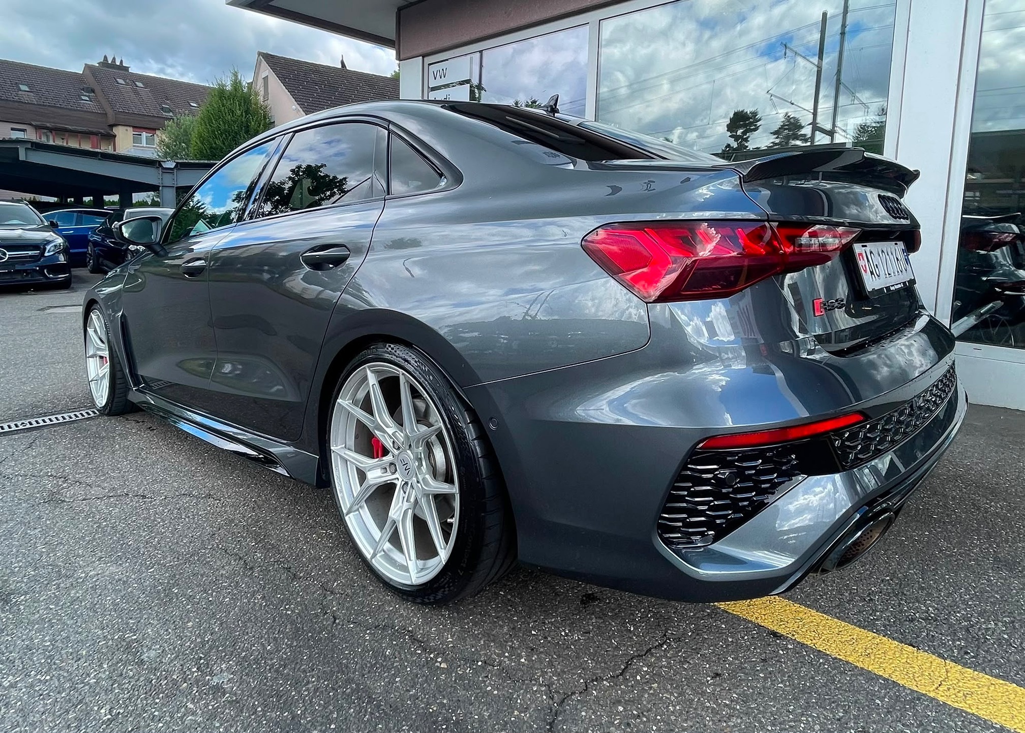 AUDI RS3 Limousine 2.5 TSI quattro S-tronic mit GRAIL ESD — zdjęcie 5
