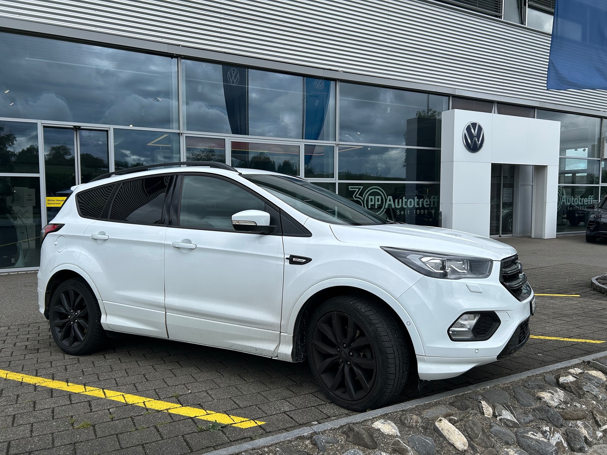 FORD Kuga 2.0 TDCi 4x4 — zdjęcie 3