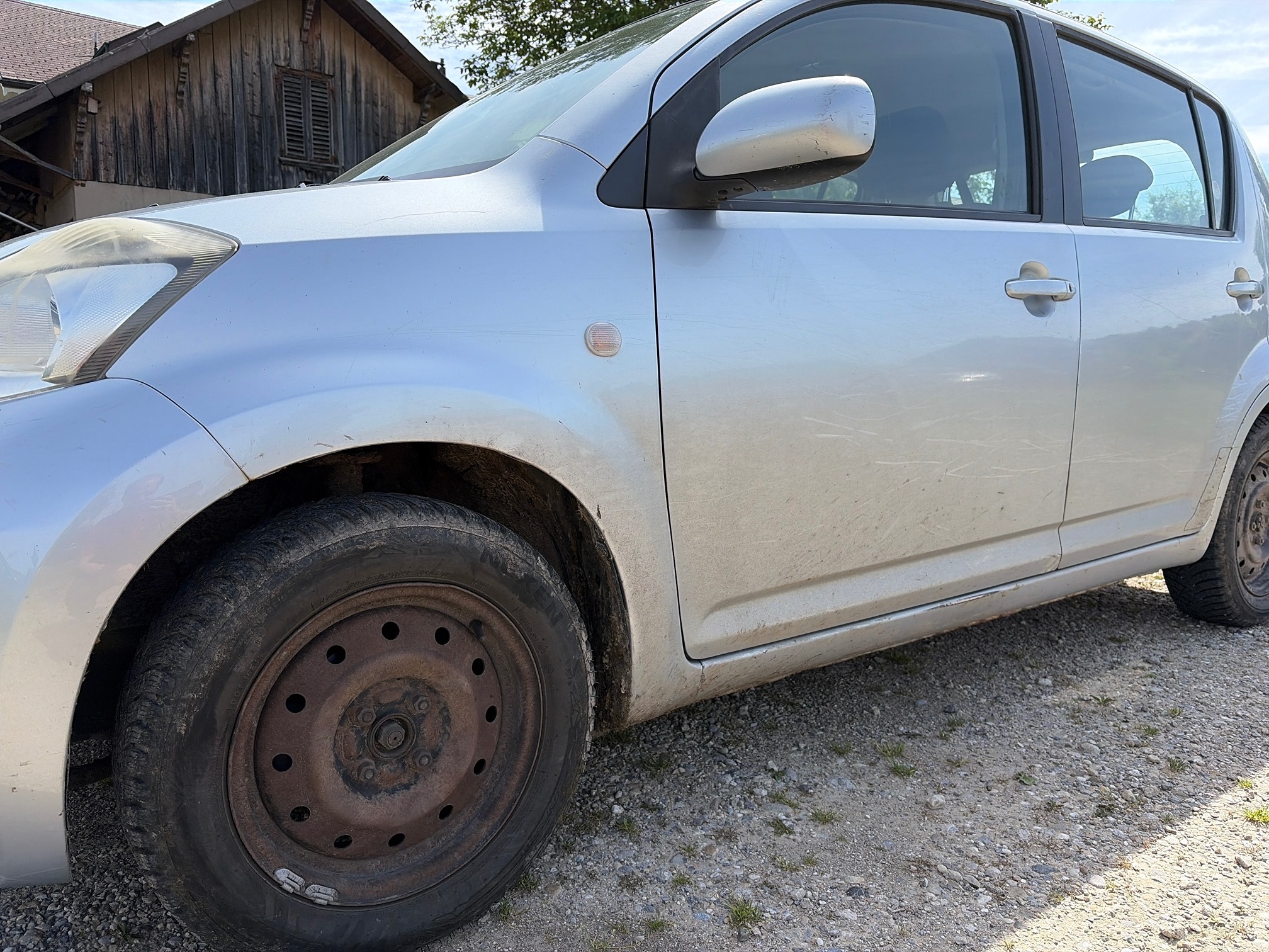 DAIHATSU Sirion 1.3 4WD — zdjęcie 13